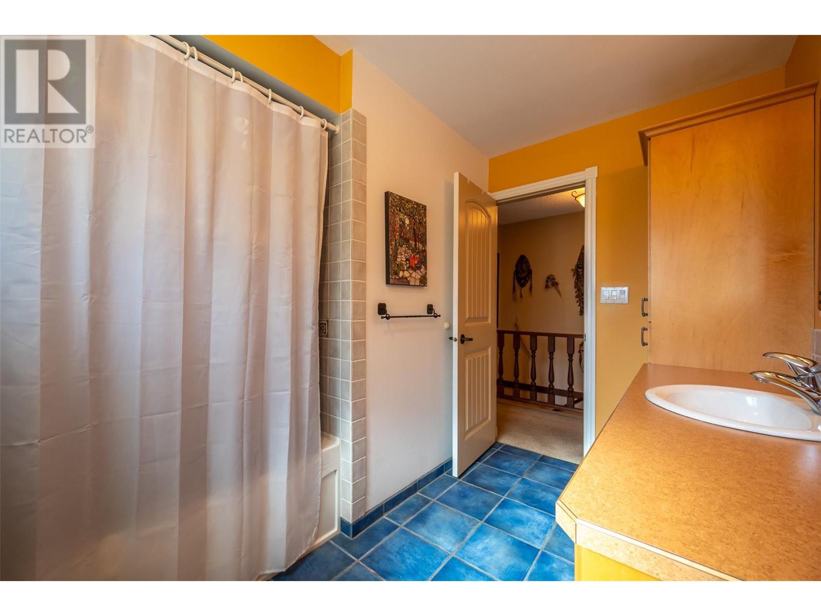 484 Pineview Drive, Kaleden, British Columbia  V0H 1K0 - Photo 42 - 10346457