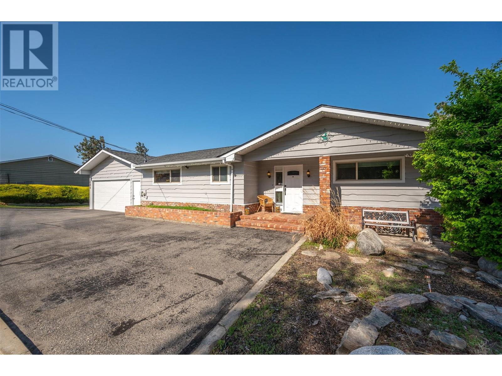 484 Pineview Drive, Kaleden, British Columbia  V0H 1K0 - Photo 77 - 10346457