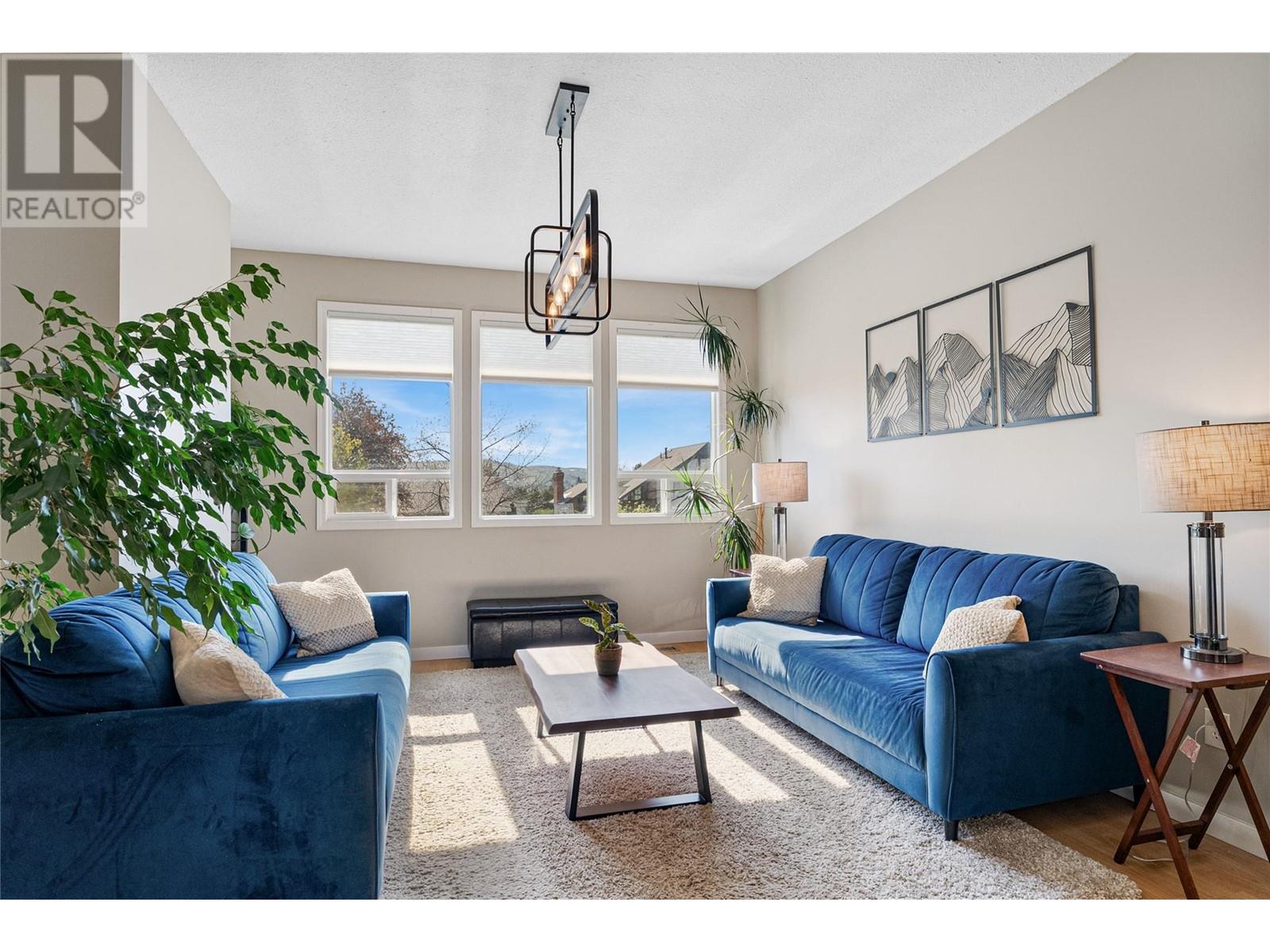 2274 Macintyre Place, Kamloops, British Columbia  V1S 1H7 - Photo 3 - 10346577