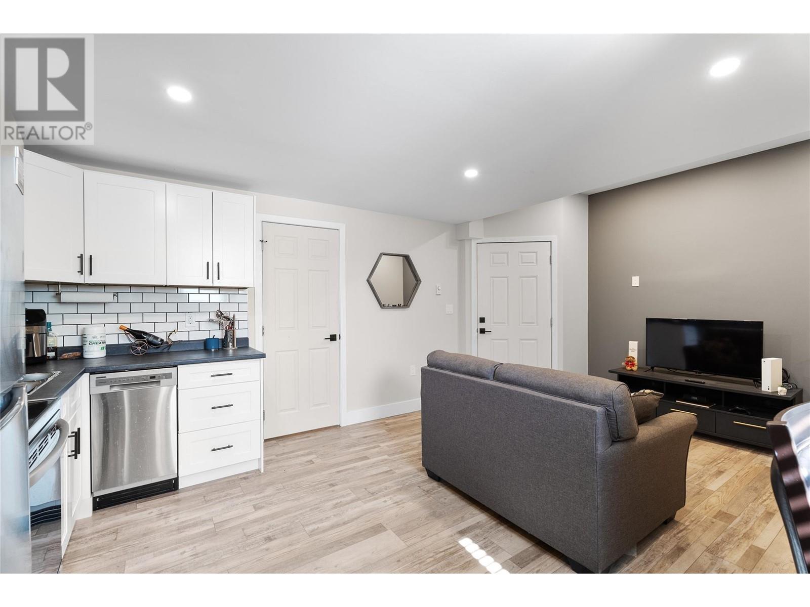 2274 Macintyre Place, Kamloops, British Columbia  V1S 1H7 - Photo 35 - 10346577