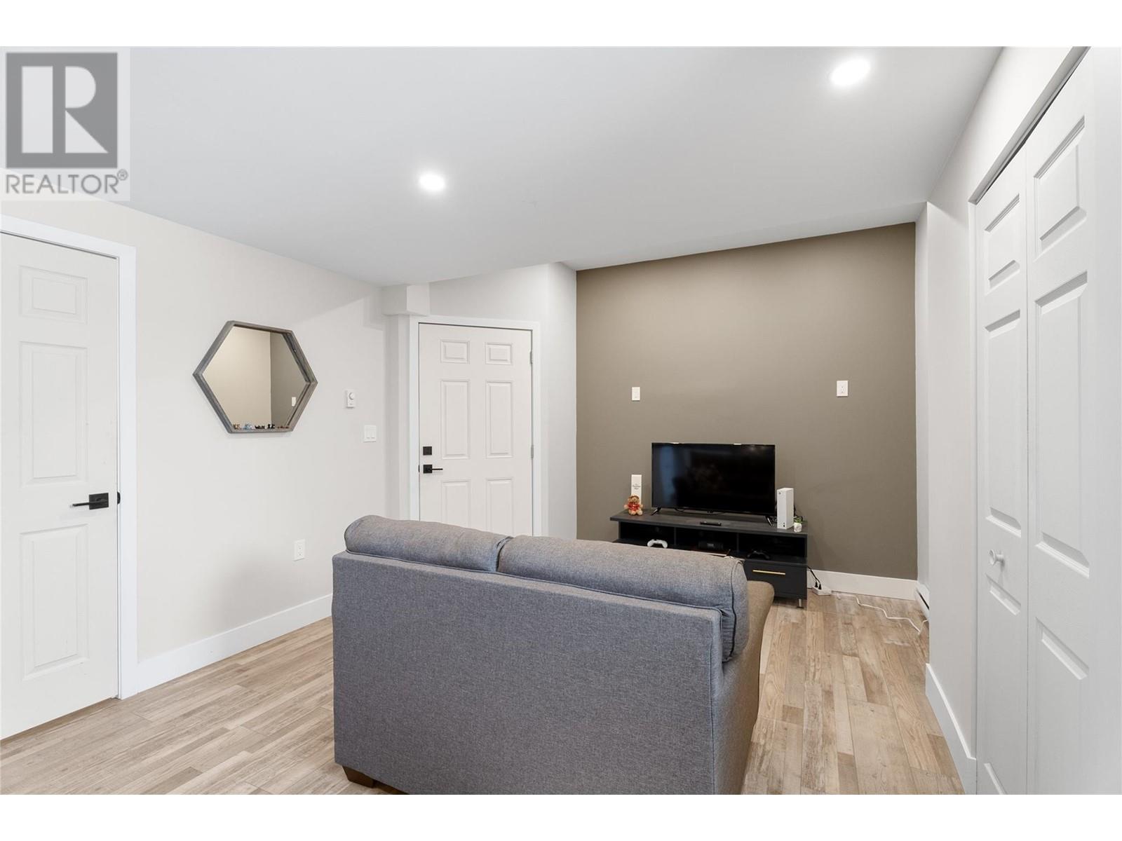 2274 Macintyre Place, Kamloops, British Columbia  V1S 1H7 - Photo 38 - 10346577