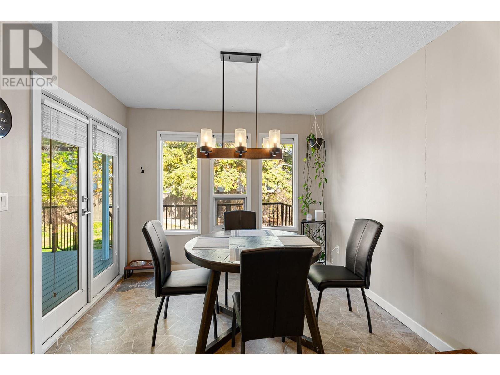 2274 Macintyre Place, Kamloops, British Columbia  V1S 1H7 - Photo 5 - 10346577