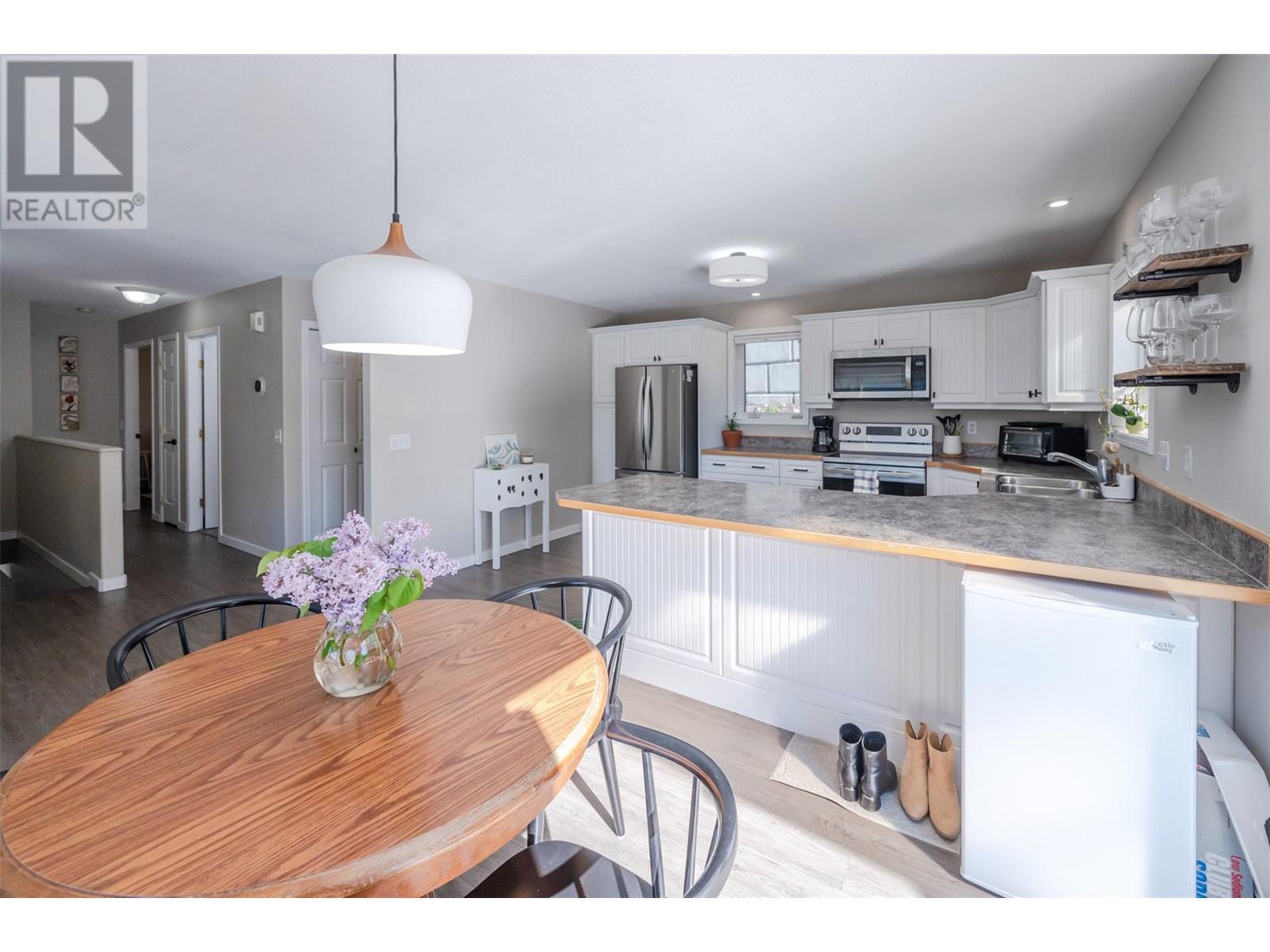 13424 Hermiston Drive, Summerland, British Columbia  V0H 1Z8 - Photo 10 - 10346651