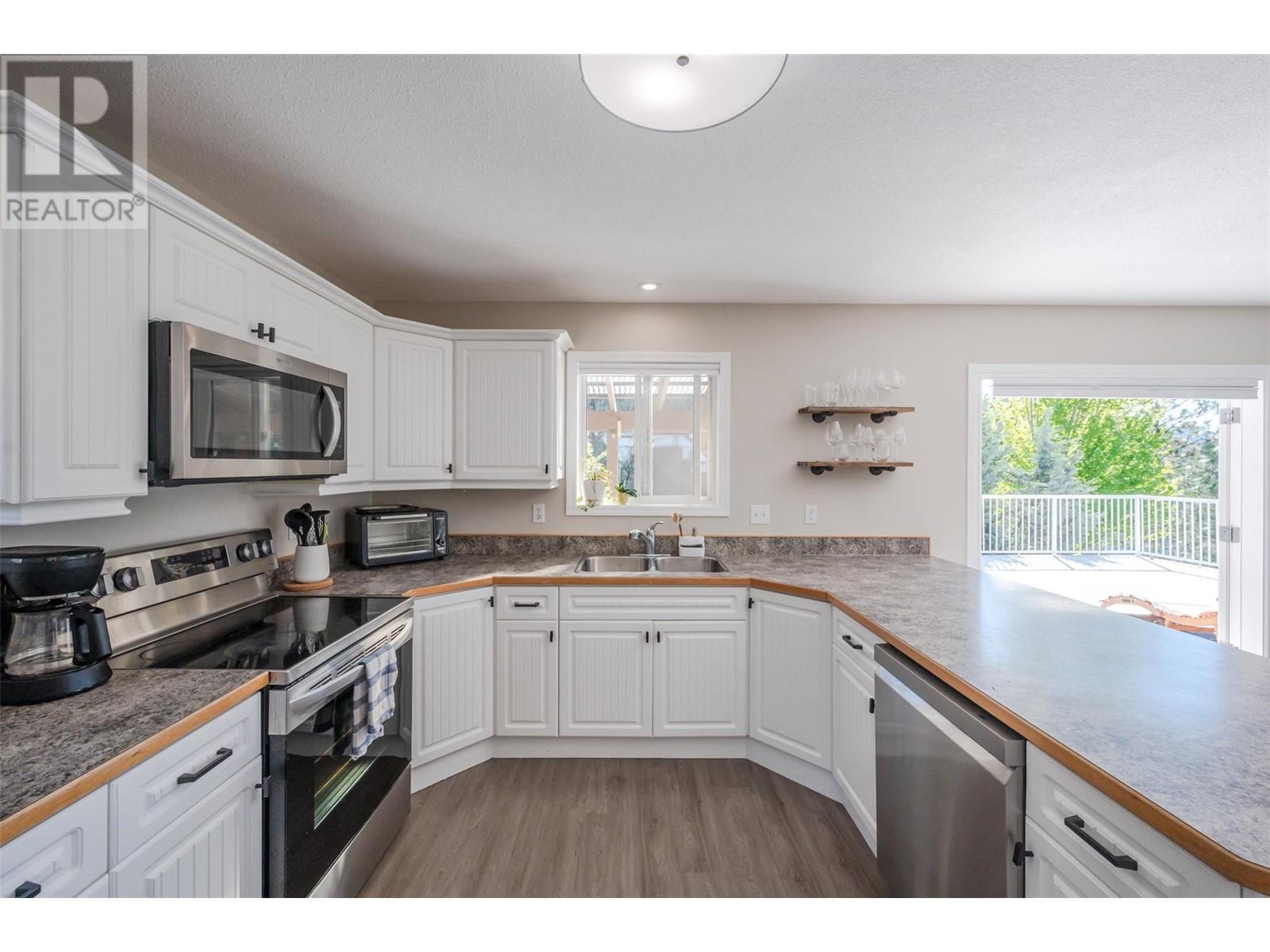 13424 Hermiston Drive, Summerland, British Columbia  V0H 1Z8 - Photo 15 - 10346651