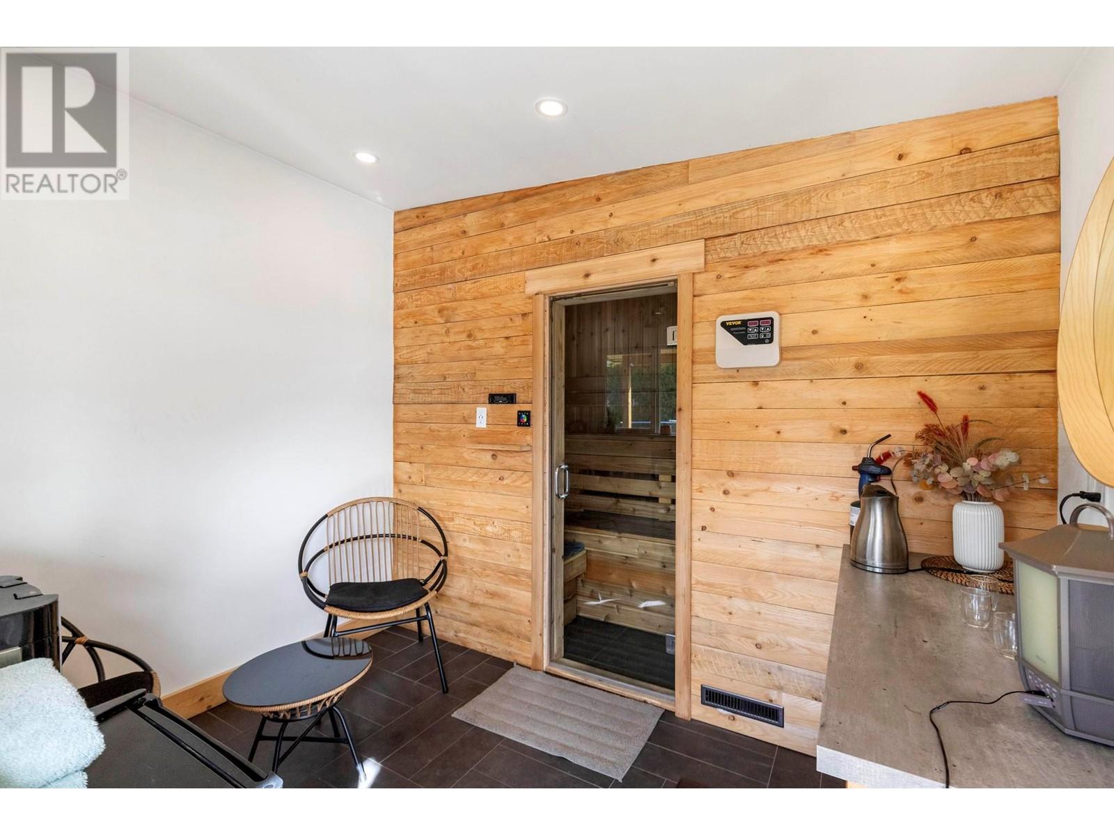 3050 Holland Road, Kelowna, British Columbia  V1W 3P8 - Photo 13 - 10346526