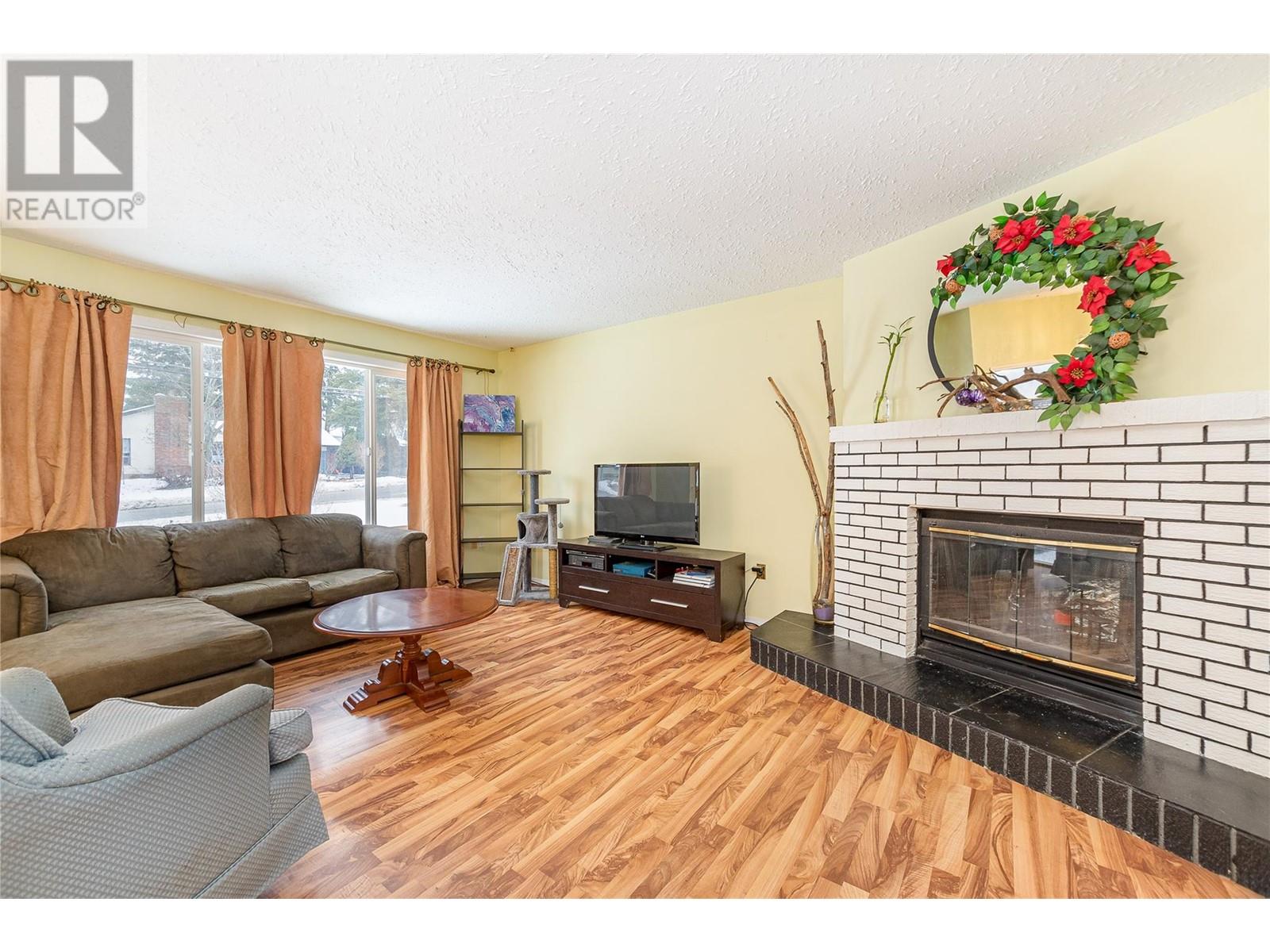 801 26 Street Se, Salmon Arm, British Columbia  V1E 2H6 - Photo 12 - 10346676