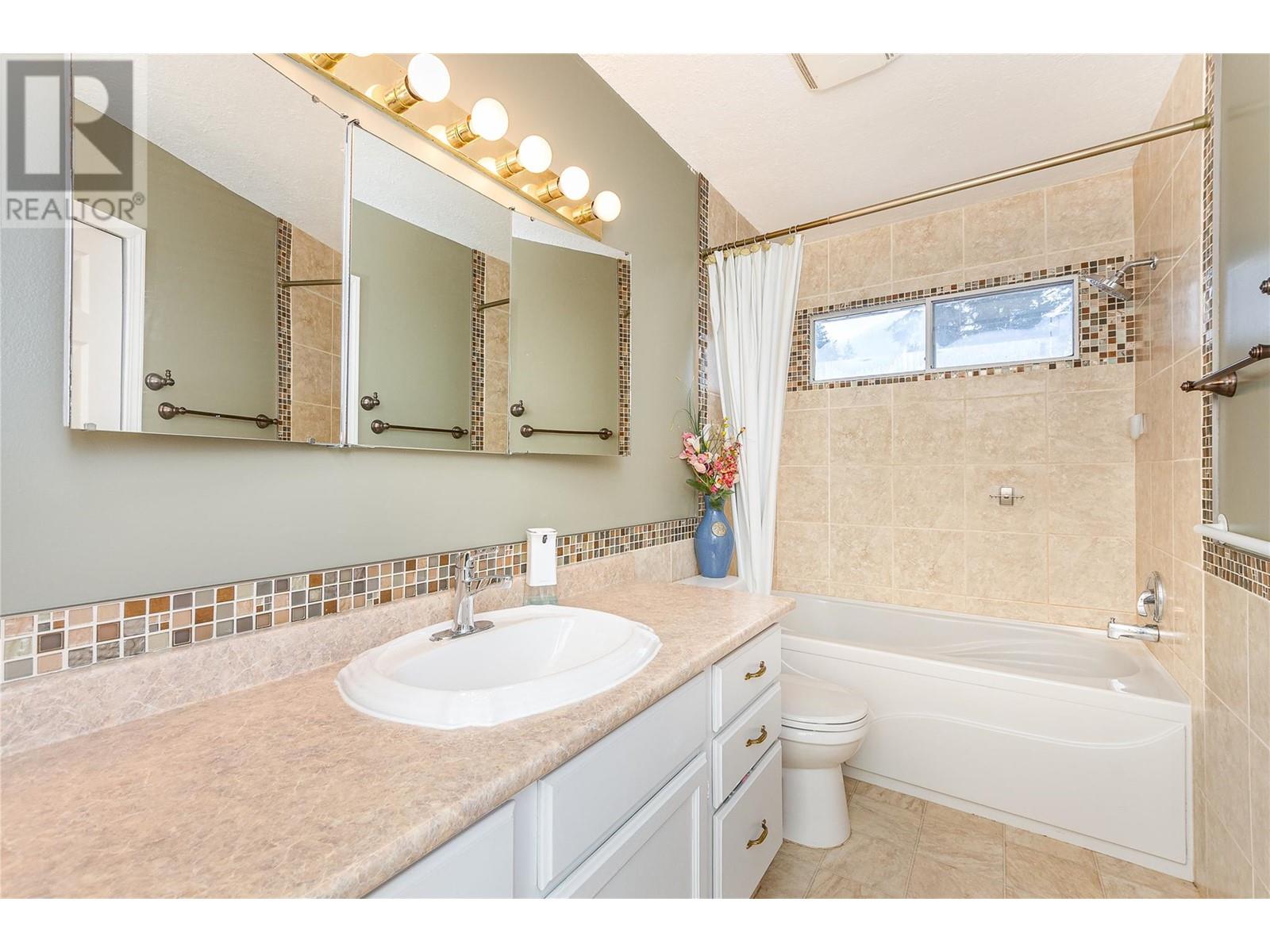 801 26 Street Se, Salmon Arm, British Columbia  V1E 2H6 - Photo 20 - 10346676