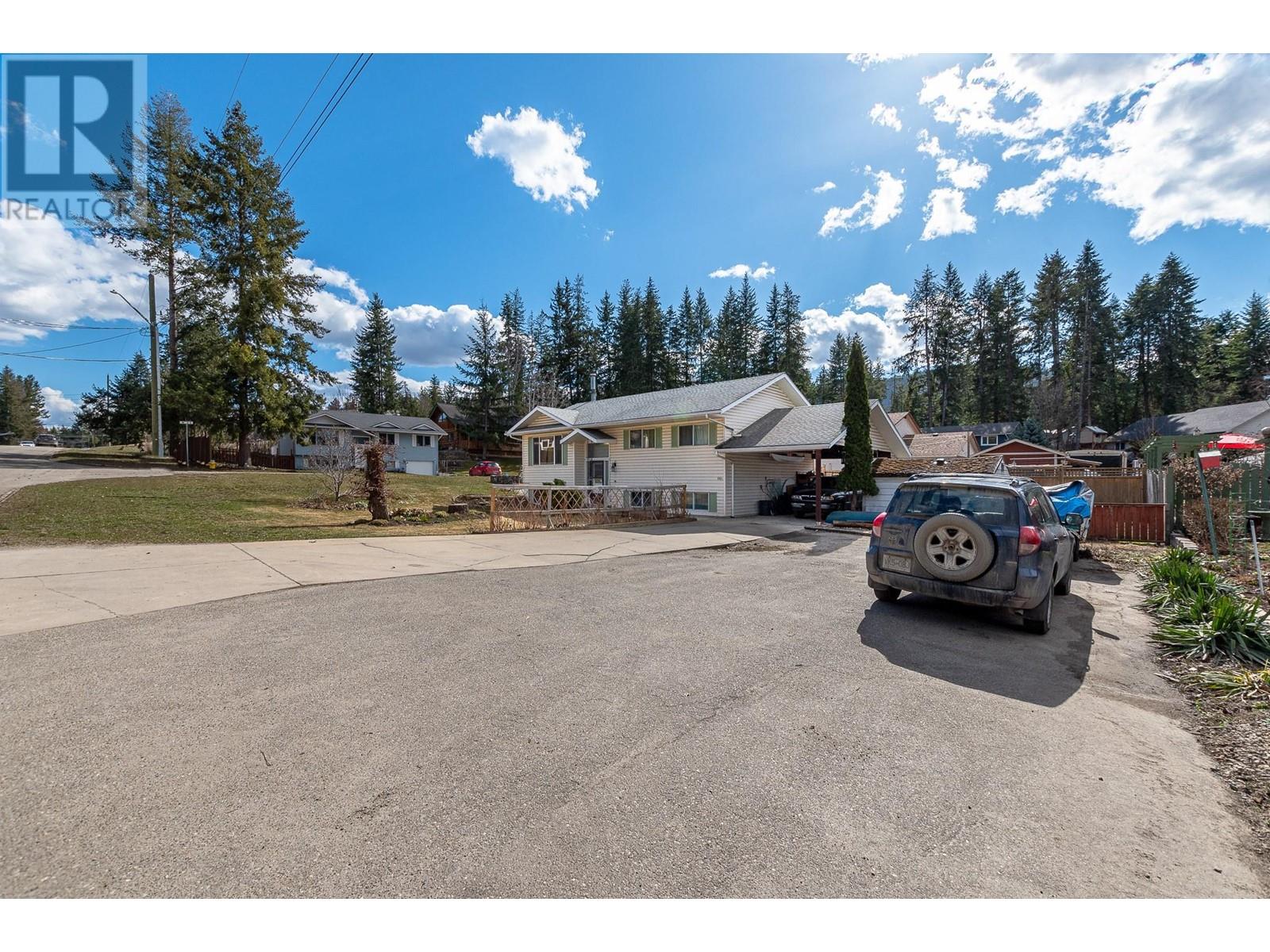 801 26 Street Se, Salmon Arm, British Columbia  V1E 2H6 - Photo 40 - 10346676