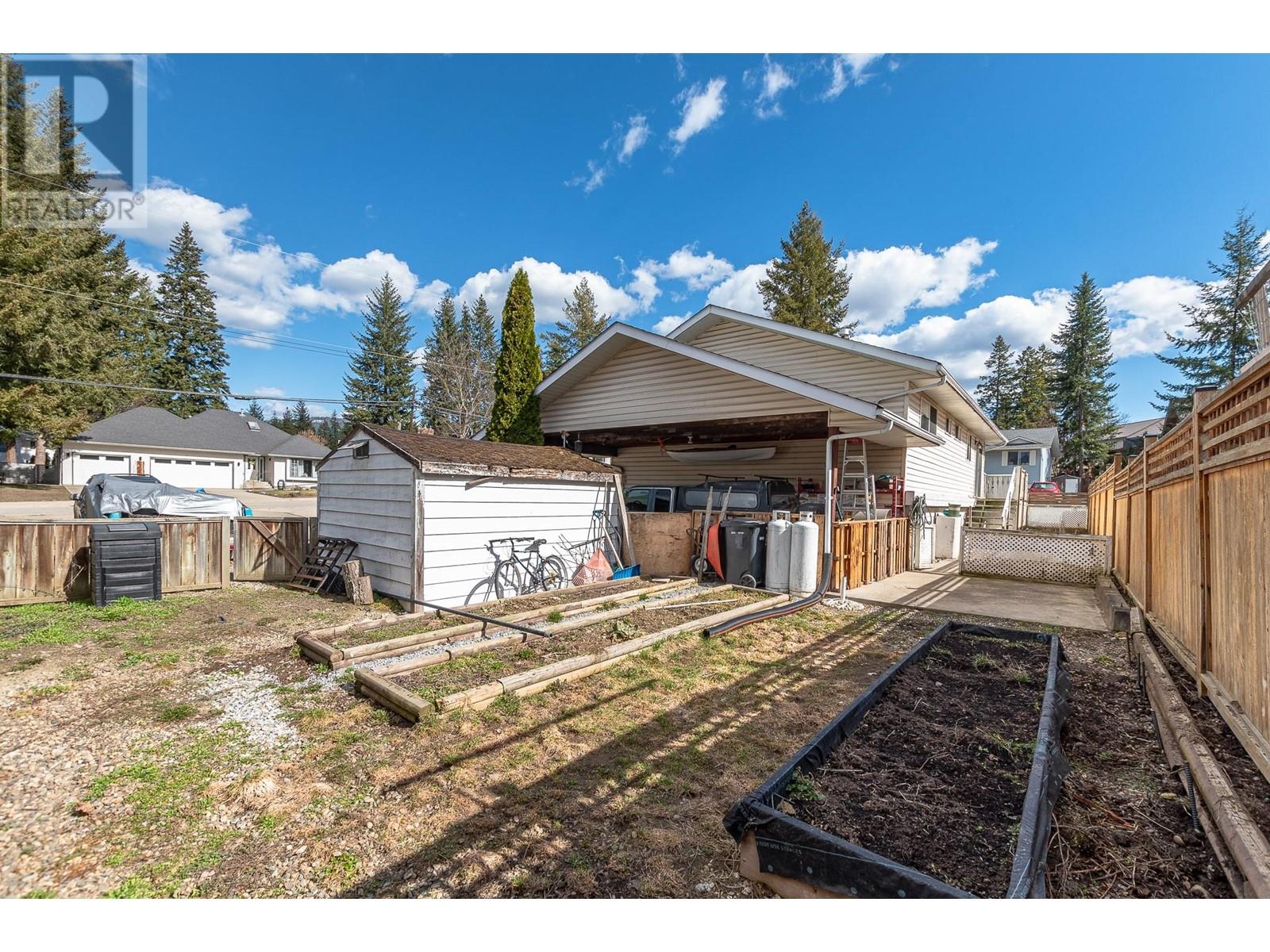 801 26 Street Se, Salmon Arm, British Columbia  V1E 2H6 - Photo 43 - 10346676