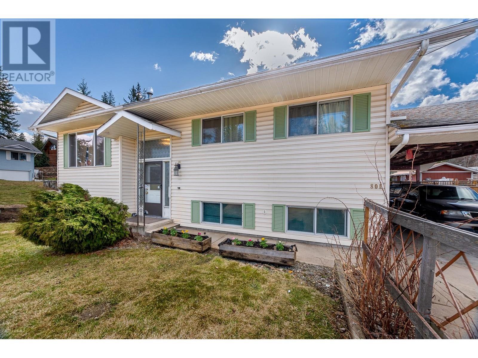 801 26 Street Se, Salmon Arm, British Columbia  V1E 2H6 - Photo 47 - 10346676
