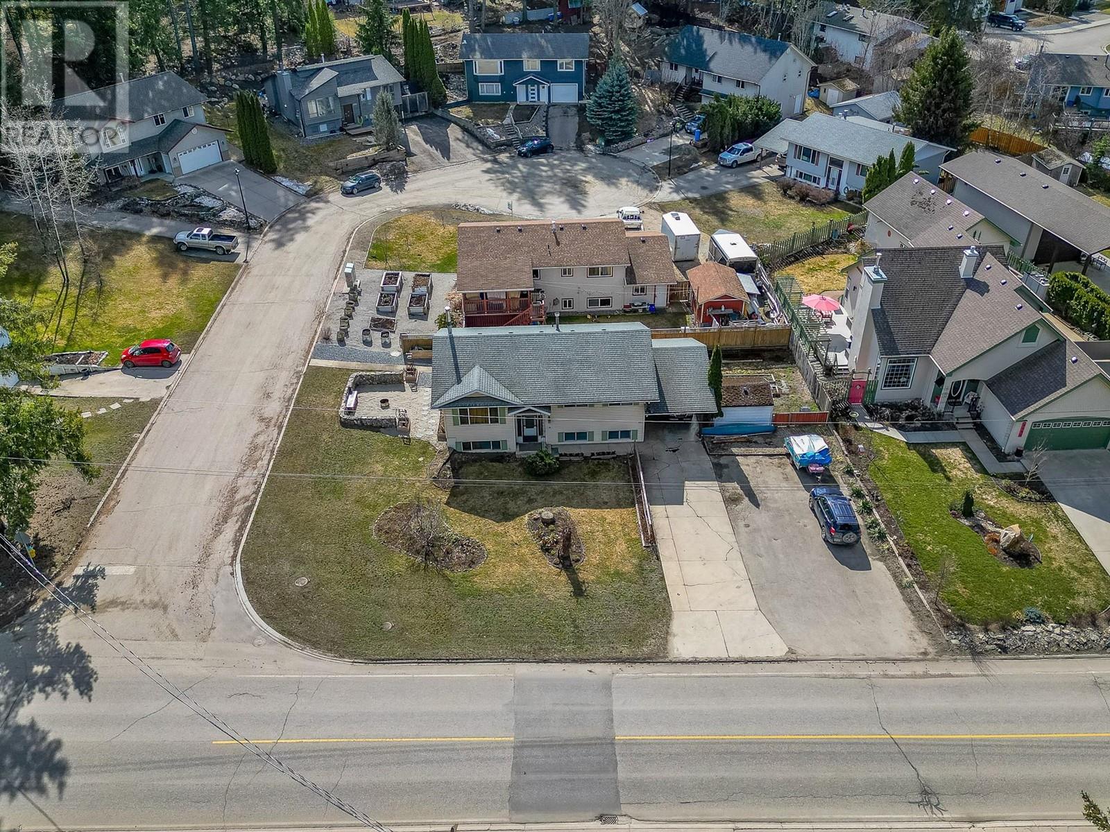 801 26 Street Se, Salmon Arm, British Columbia  V1E 2H6 - Photo 6 - 10346676