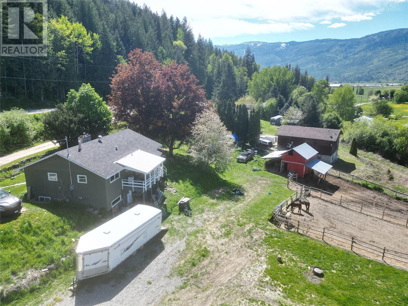 2651 Foothill Road Sw, Salmon Arm, British Columbia  V1E 1L7 - Photo 1 - 10346417