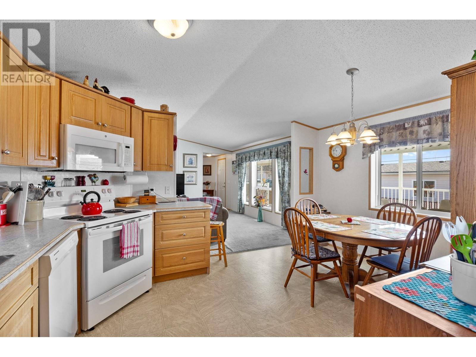 8945 Highway 97 N Unit# 37, Kelowna, British Columbia  V4V 1E8 - Photo 20 - 10346600