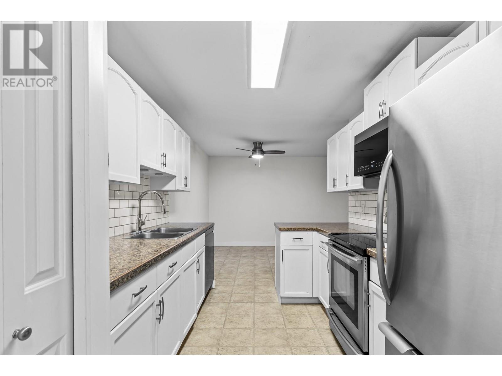 3854 Gordon Drive Unit# 263, Kelowna, British Columbia  V1W 3G5 - Photo 3 - 10346439