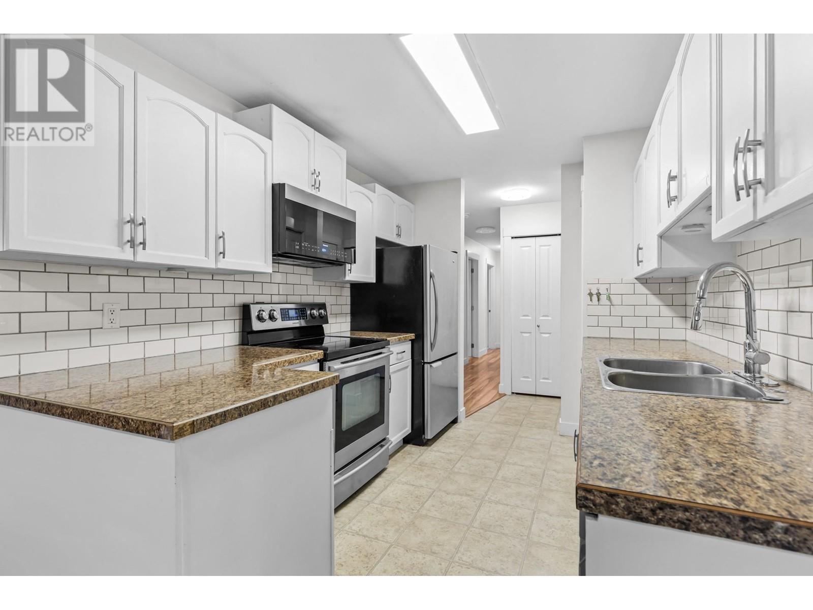 3854 Gordon Drive Unit# 263, Kelowna, British Columbia  V1W 3G5 - Photo 4 - 10346439