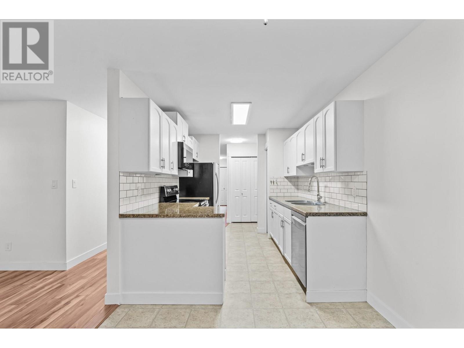 3854 Gordon Drive Unit# 263, Kelowna, British Columbia  V1W 3G5 - Photo 5 - 10346439