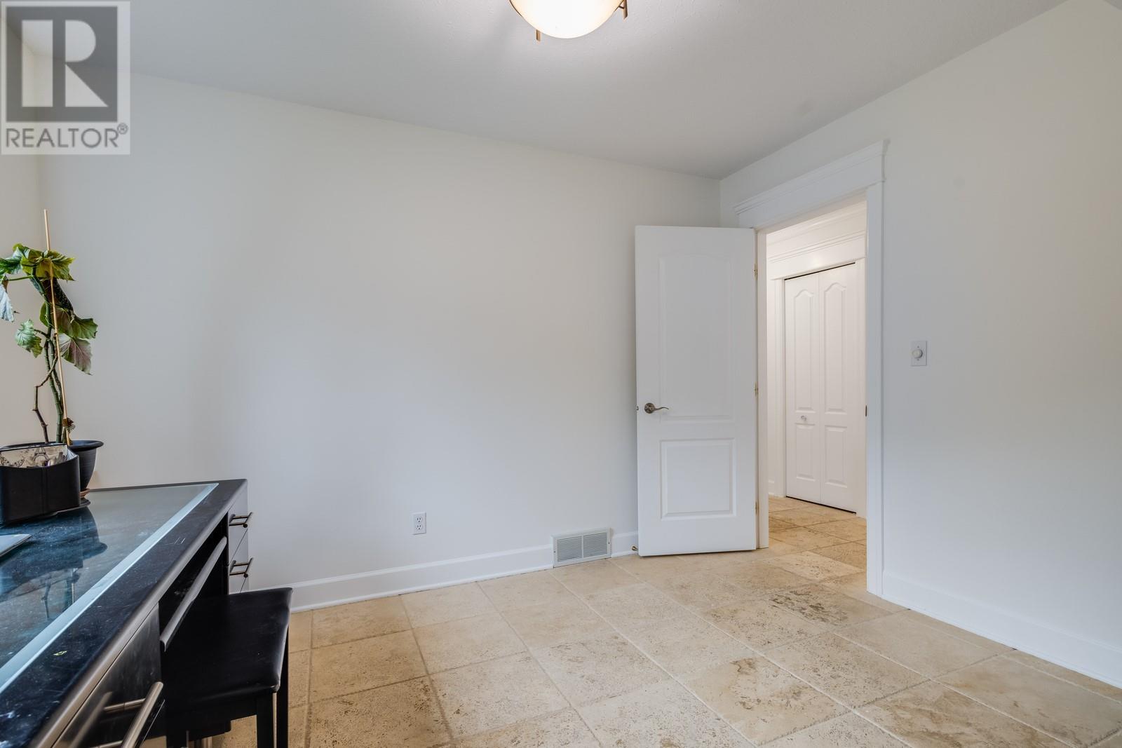 157 Magic Drive, Kelowna, British Columbia  V1V 1N2 - Photo 27 - 10336199