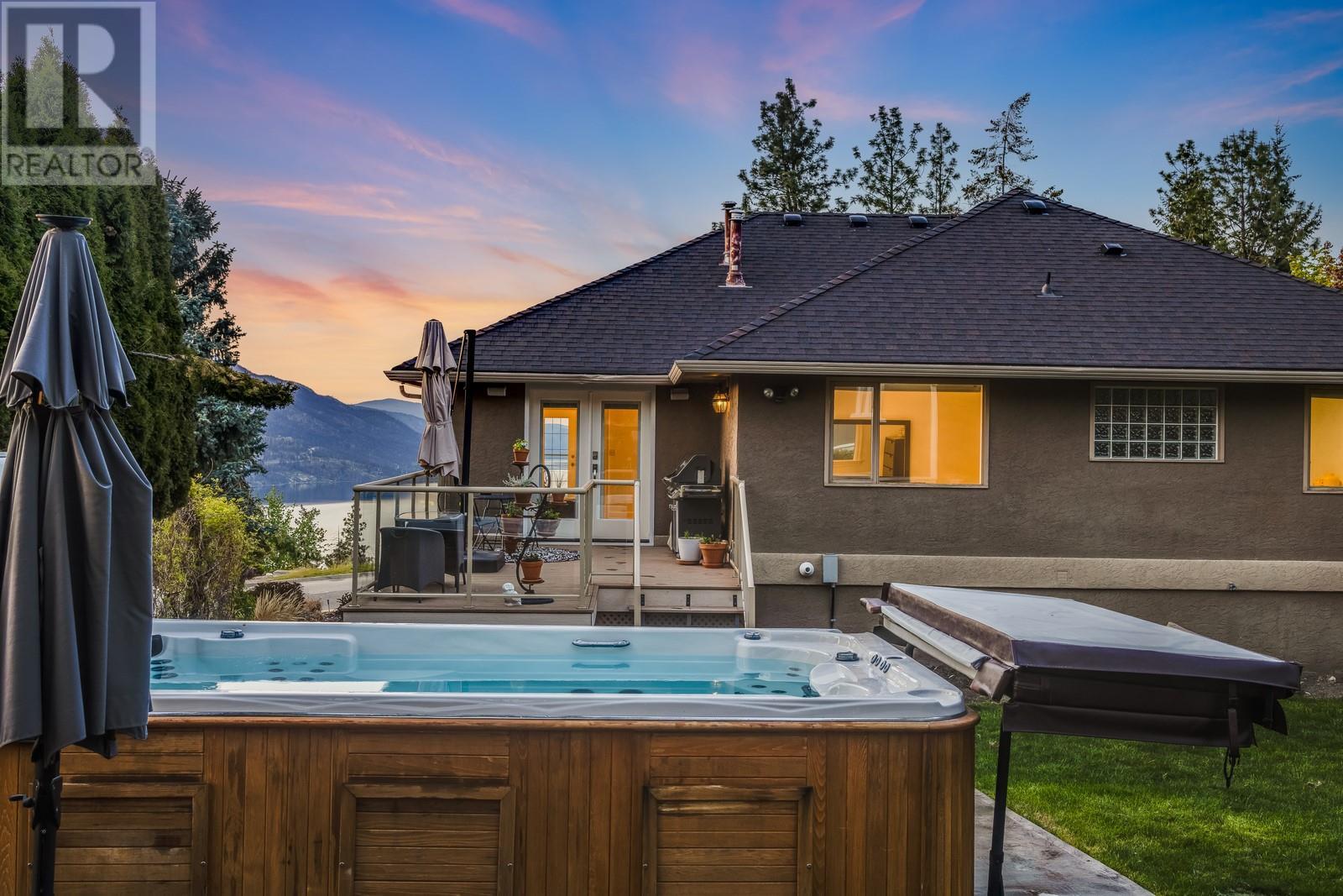 157 Magic Drive, Kelowna, British Columbia  V1V 1N2 - Photo 31 - 10336199