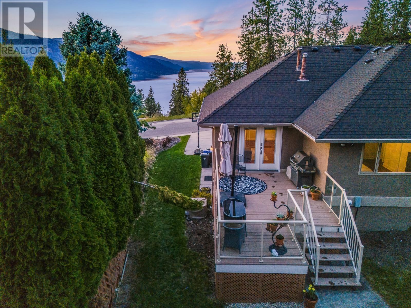 157 Magic Drive, Kelowna, British Columbia  V1V 1N2 - Photo 32 - 10336199