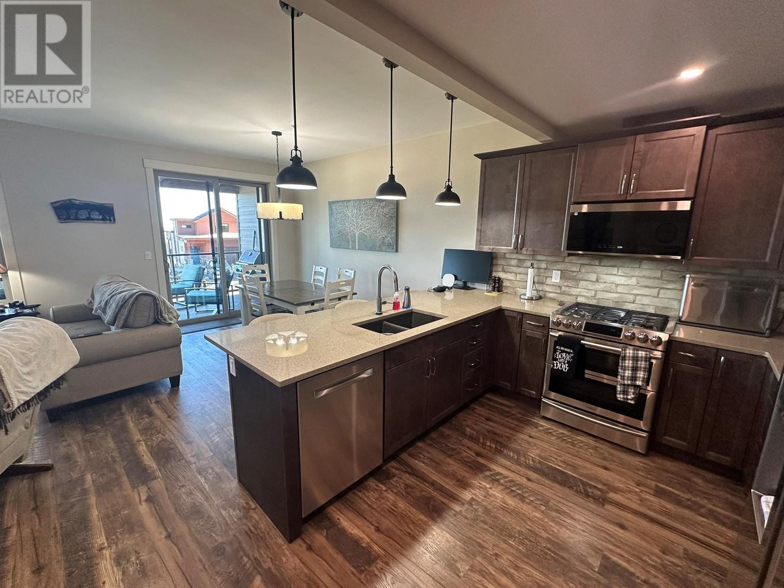 9834 Cathedral Drive, Silver Star, British Columbia  V1B 3M1 - Photo 10 - 10346613