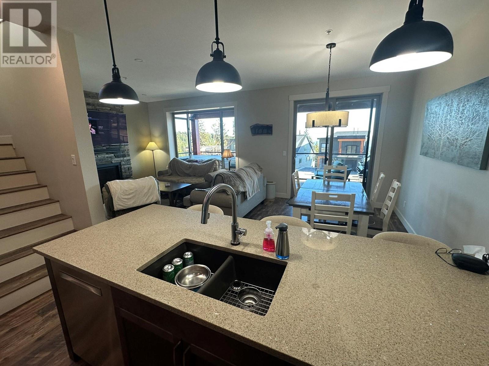 9834 Cathedral Drive, Silver Star, British Columbia  V1B 3M1 - Photo 14 - 10346613