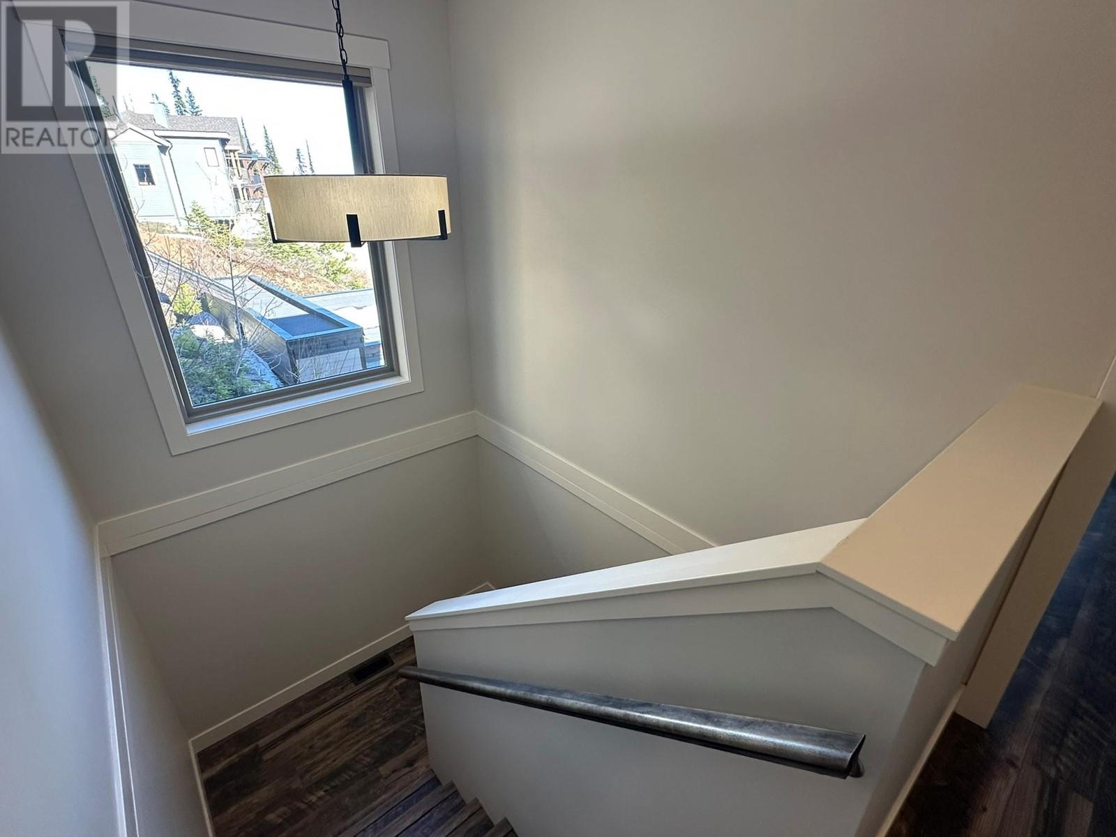 9834 Cathedral Drive, Silver Star, British Columbia  V1B 3M1 - Photo 32 - 10346613