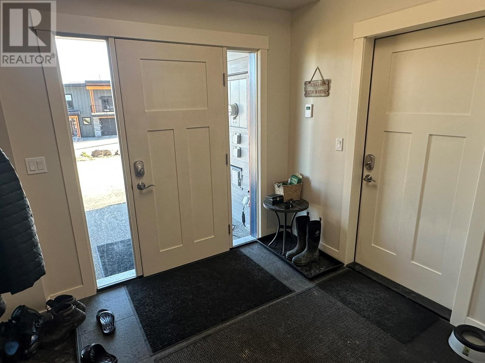 9834 Cathedral Drive, Silver Star, British Columbia  V1B 3M1 - Photo 6 - 10346613