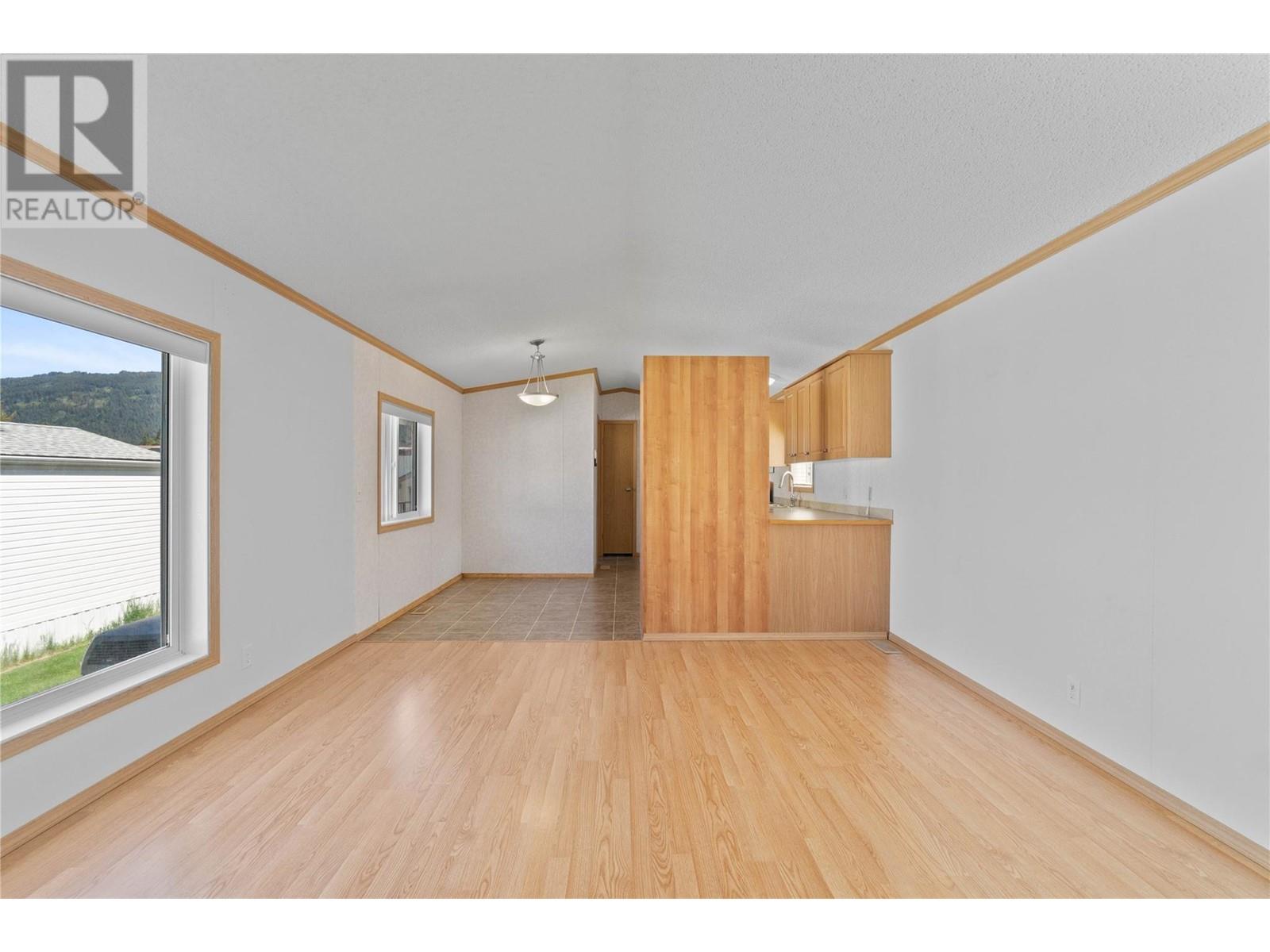 3350 10th Avenue Ne Unit# 54, Salmon Arm, British Columbia  V1E 1J6 - Photo 10 - 10346582