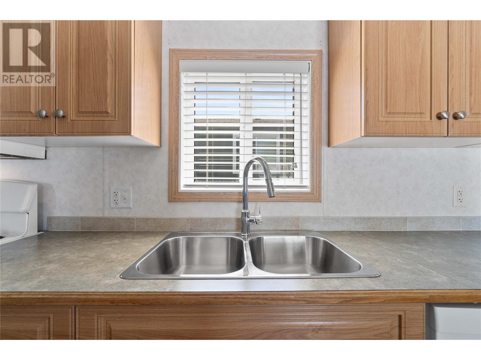 3350 10th Avenue Ne Unit# 54, Salmon Arm, British Columbia  V1E 1J6 - Photo 13 - 10346582
