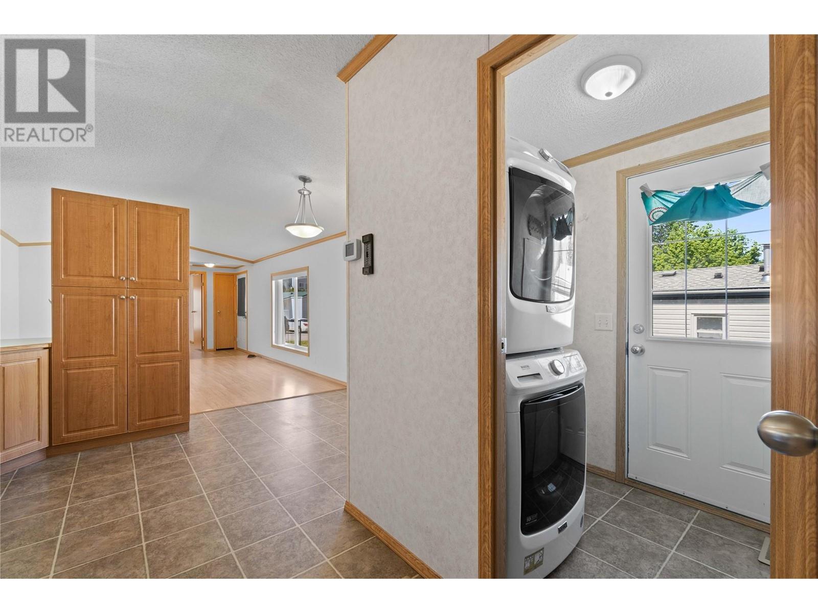 3350 10th Avenue Ne Unit# 54, Salmon Arm, British Columbia  V1E 1J6 - Photo 31 - 10346582