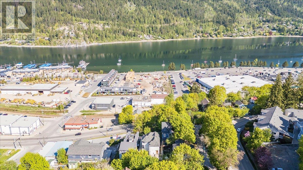922 Front Street, Nelson, British Columbia  V1L 4C2 - Photo 5 - 10346330