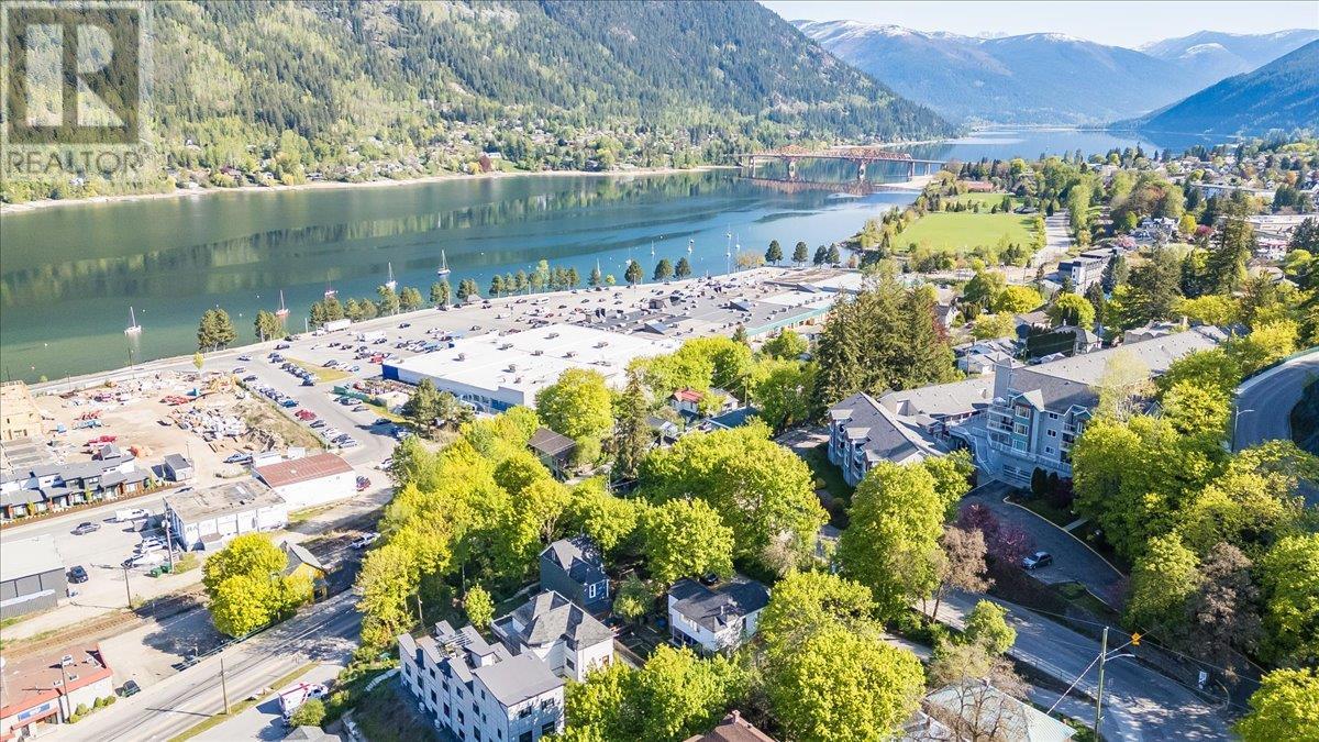 922 Front Street, Nelson, British Columbia  V1L 4C2 - Photo 9 - 10346330