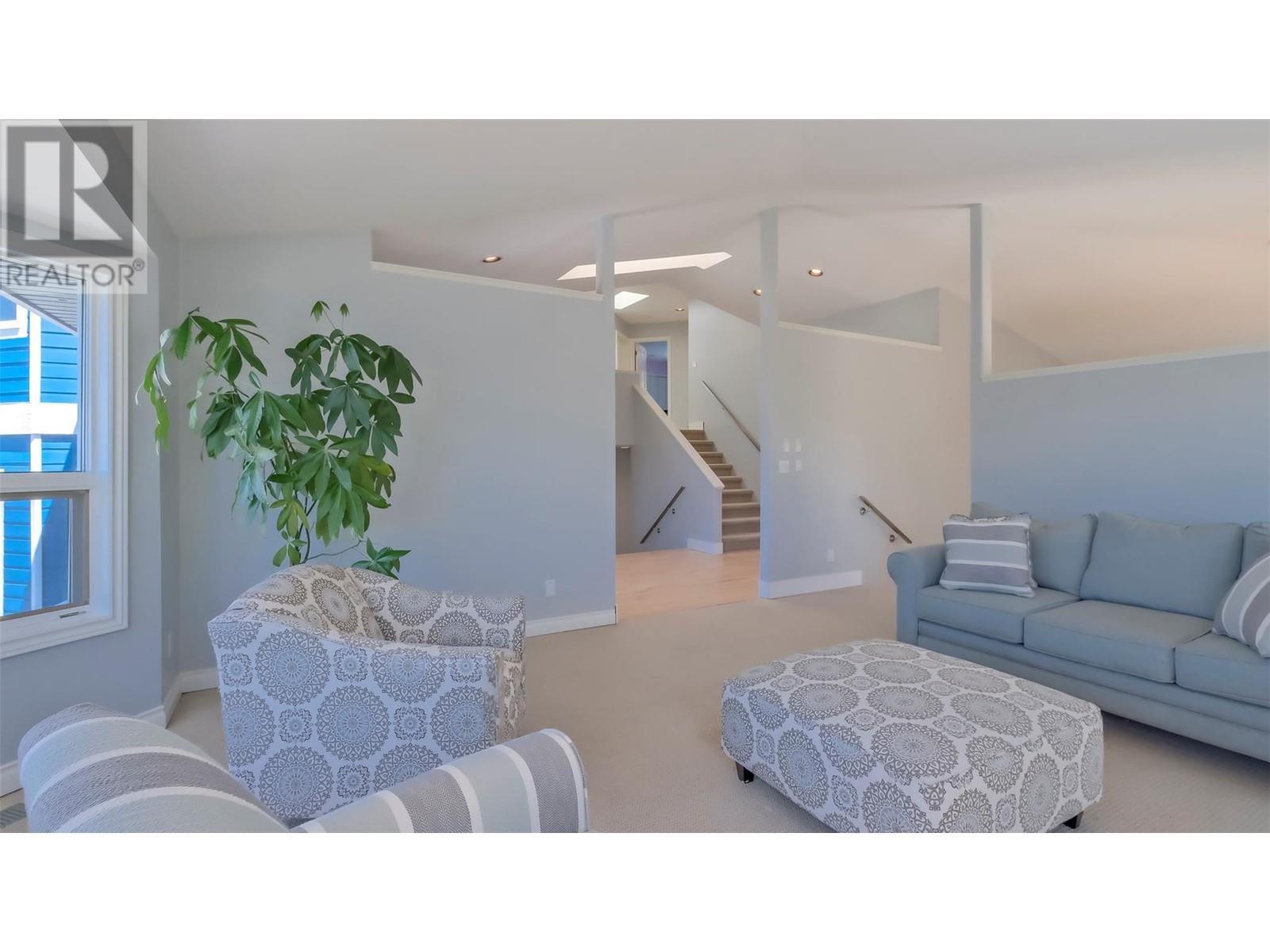 359 Stellar Drive, Kelowna, British Columbia  V1W 4K4 - Photo 13 - 10346329