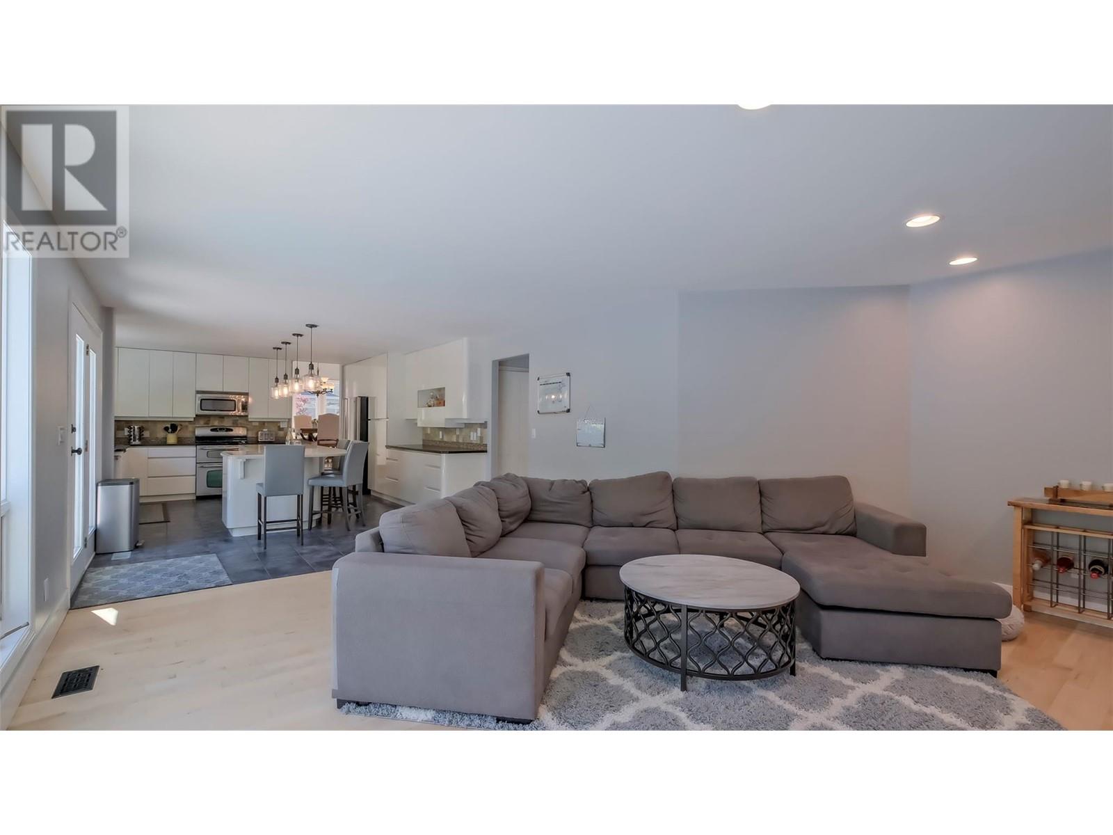 359 Stellar Drive, Kelowna, British Columbia  V1W 4K4 - Photo 25 - 10346329
