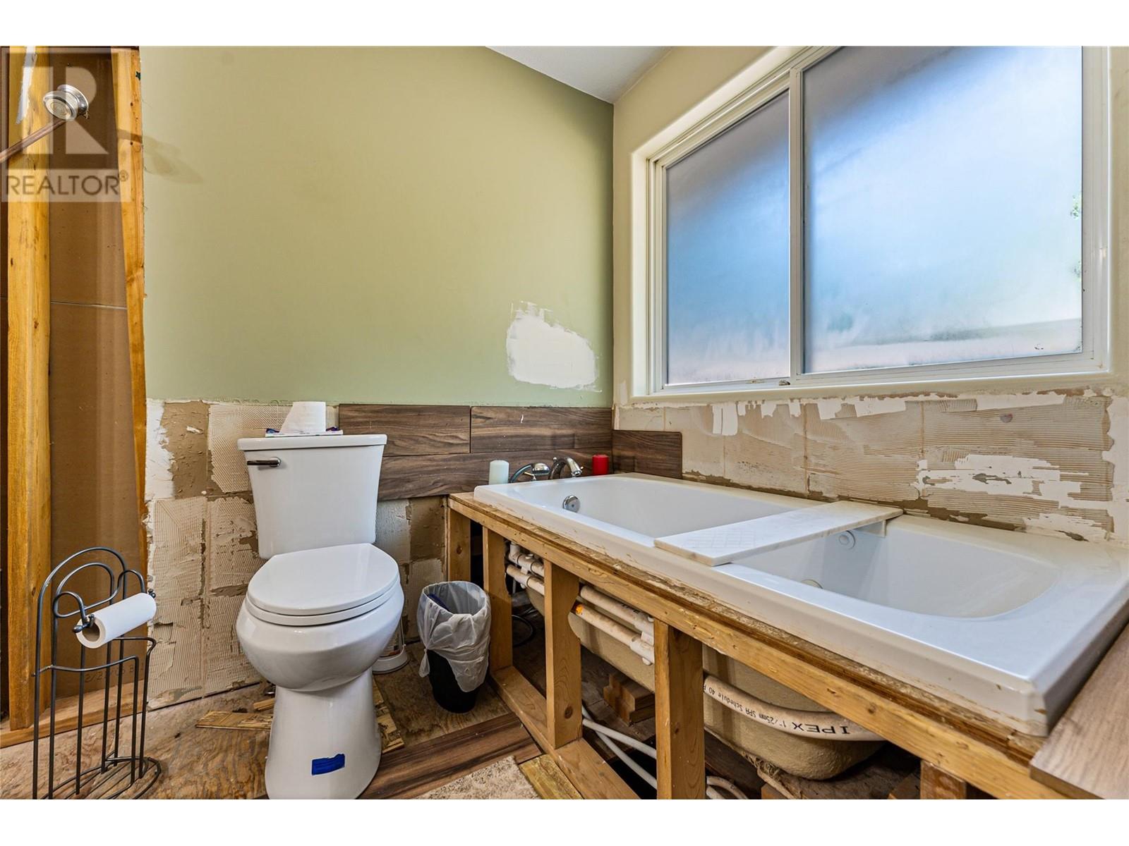 4350 33 Highway, Beaverdell, British Columbia  V0H 1A0 - Photo 15 - 10346720