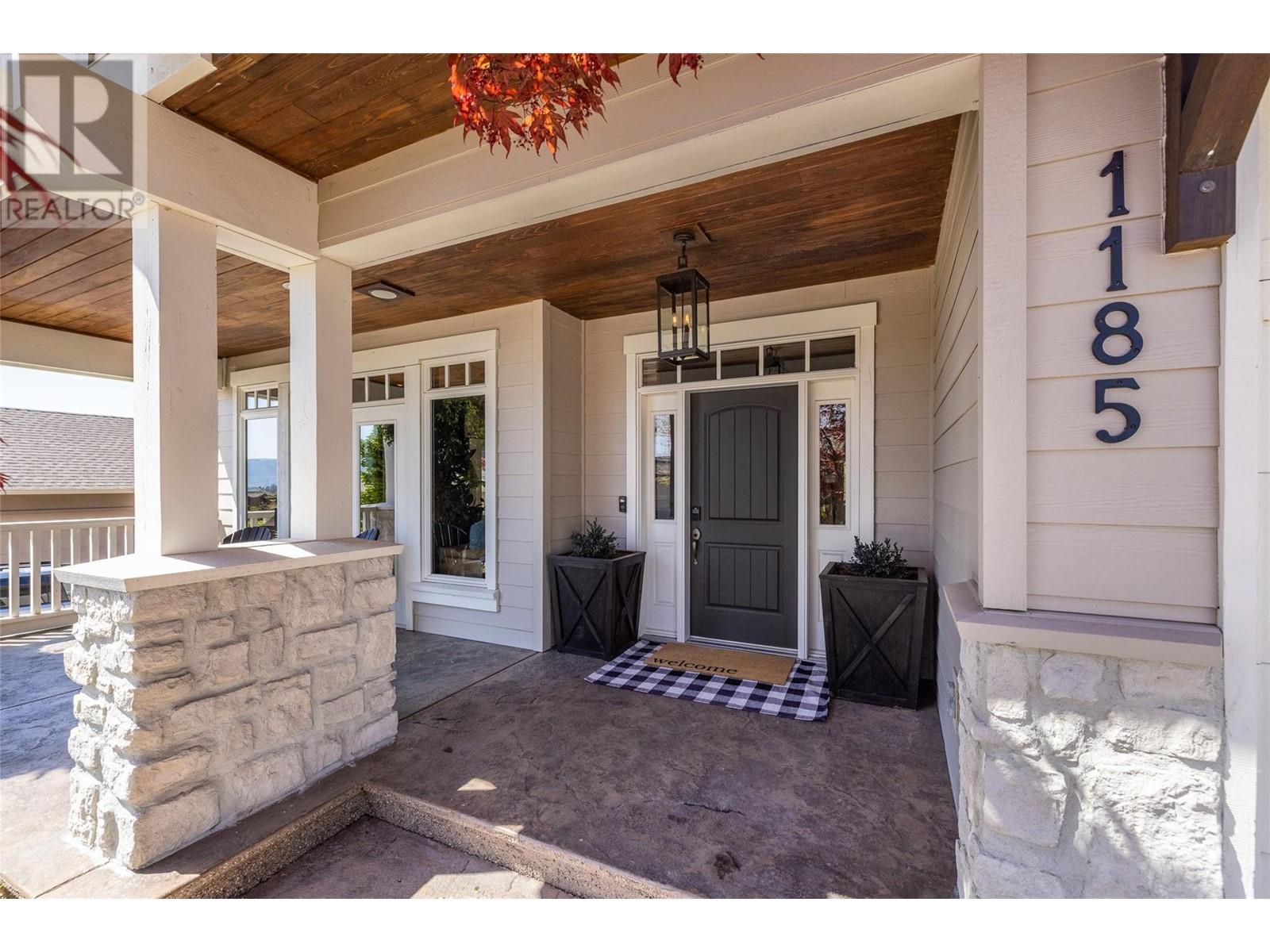 1185 Peak Point Drive, West Kelowna, British Columbia  V1Z 4A9 - Photo 2 - 10346364