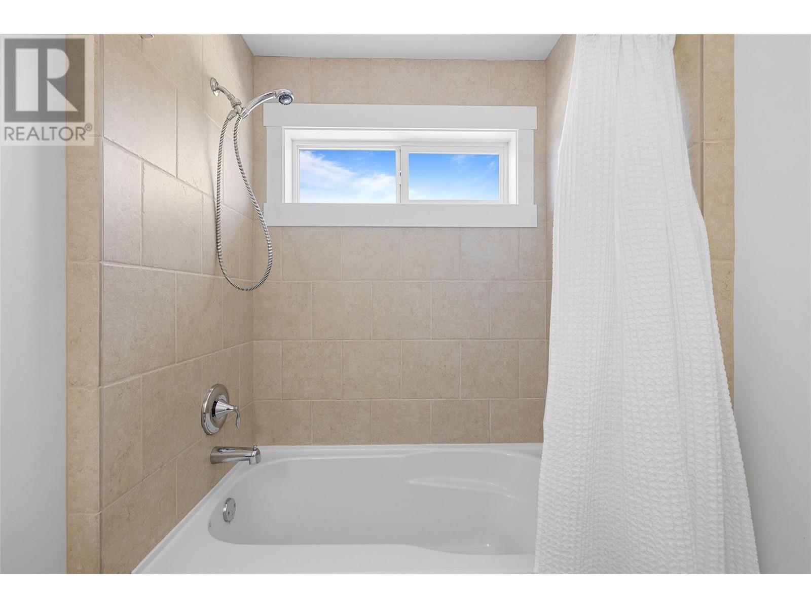 1185 Peak Point Drive, West Kelowna, British Columbia  V1Z 4A9 - Photo 54 - 10346364