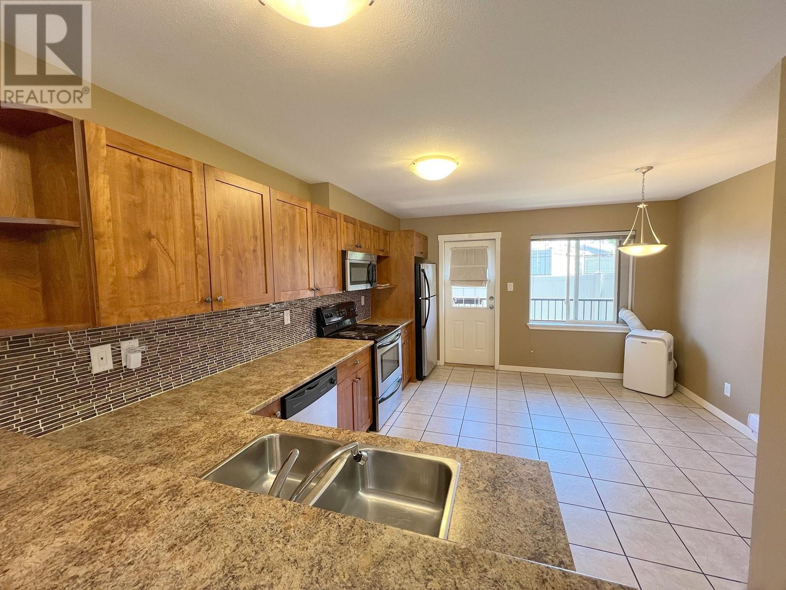1970 Braeview Place Unit# 25, Kamloops, British Columbia  V1S 1N5 - Photo 4 - 10346646