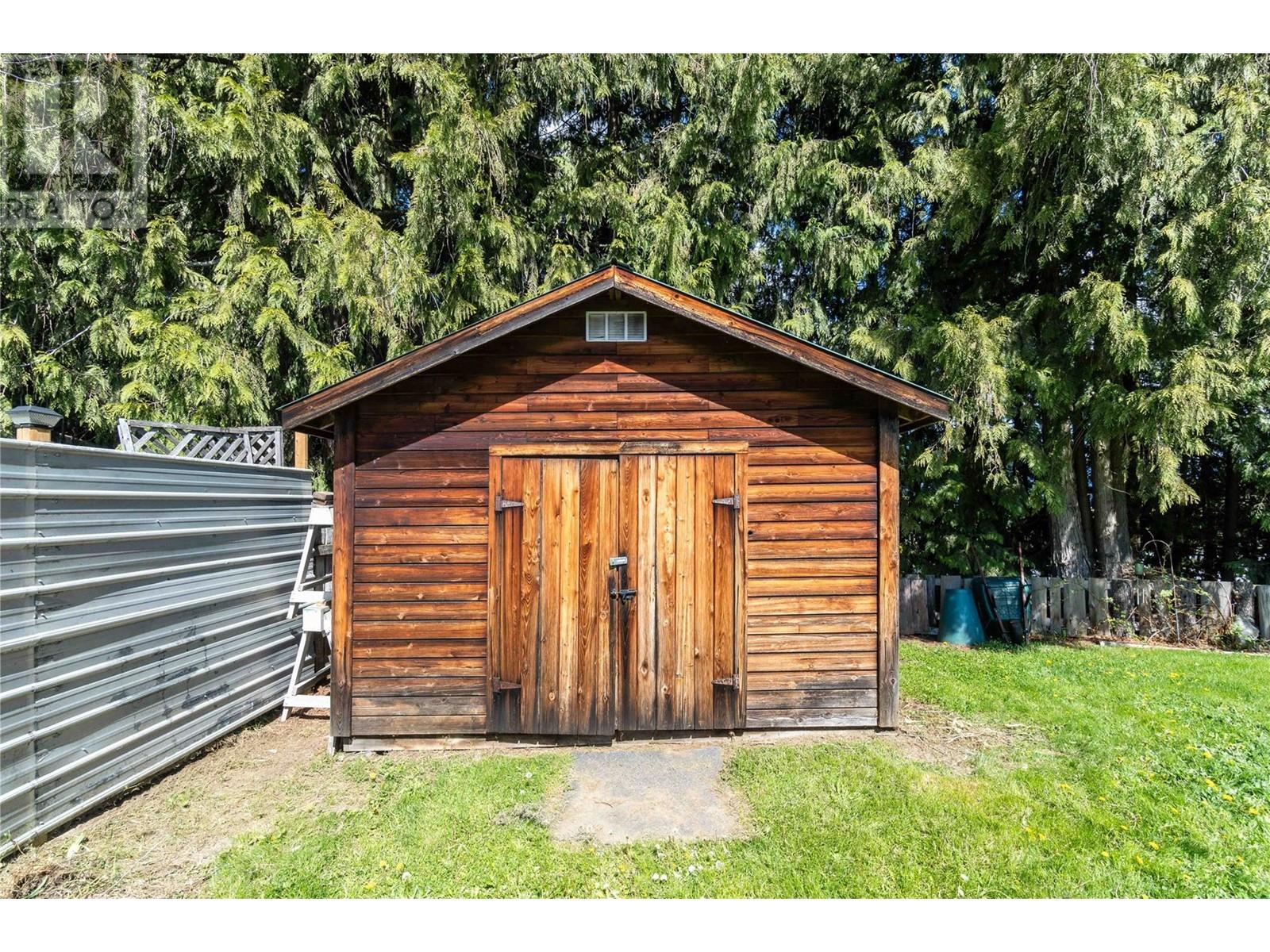5201 67 Avenue Ne, Canoe, British Columbia  V0E 1K0 - Photo 34 - 10345351