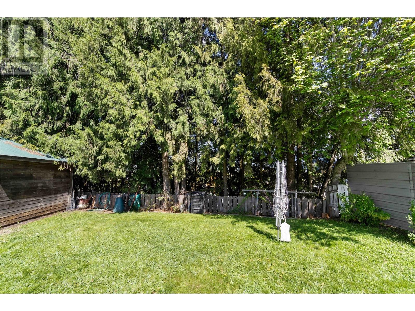 5201 67 Avenue Ne, Canoe, British Columbia  V0E 1K0 - Photo 37 - 10345351