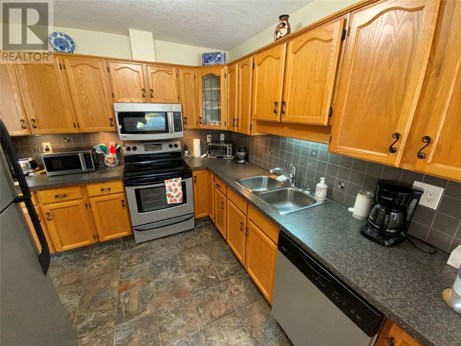 3065 Wilson Street Unit# 110, Penticton, British Columbia  V2A 7K2 - Photo 5 - 10346730