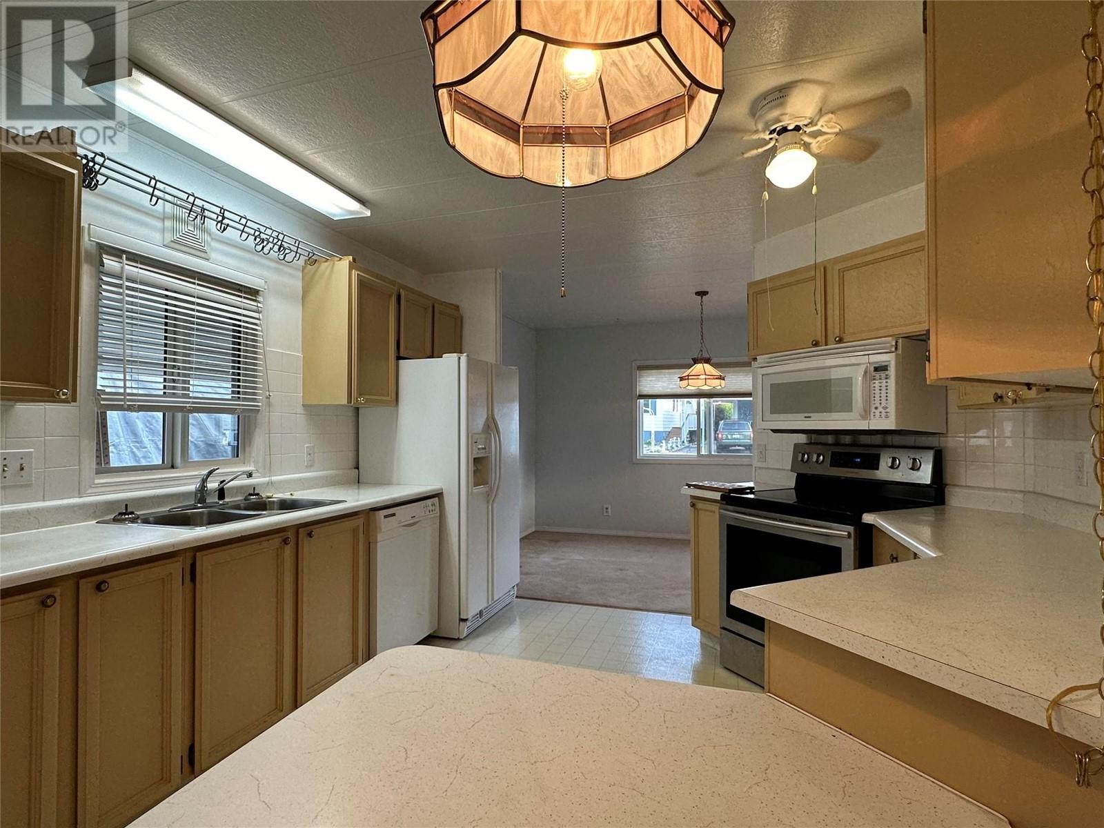 6601 Tucelnuit Drive Unit# 110, Oliver, British Columbia  V0H 1T3 - Photo 2 - 10346331