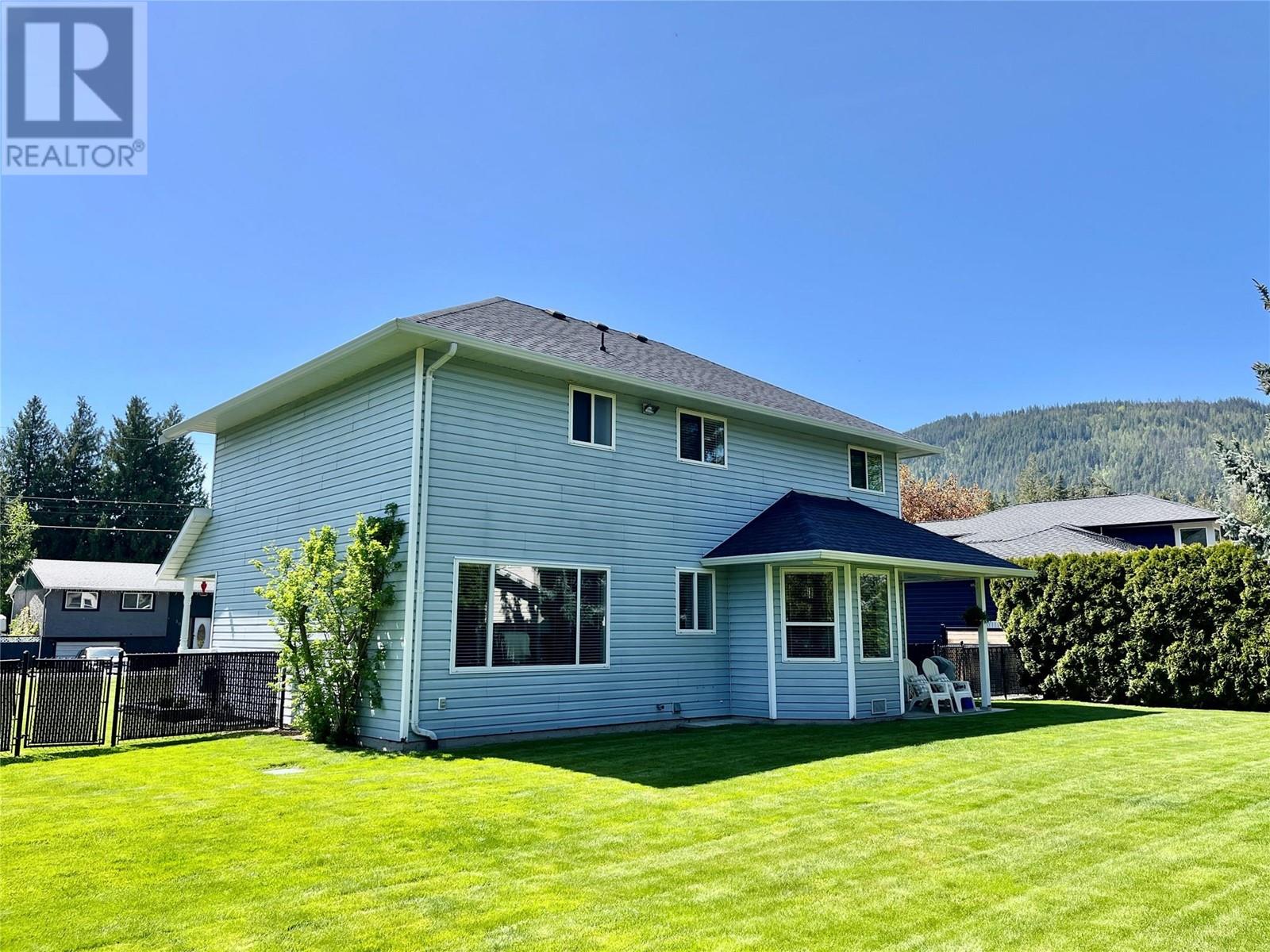 514 Forest Park Street, Sicamous, British Columbia  V0E 2V0 - Photo 10 - 10346545
