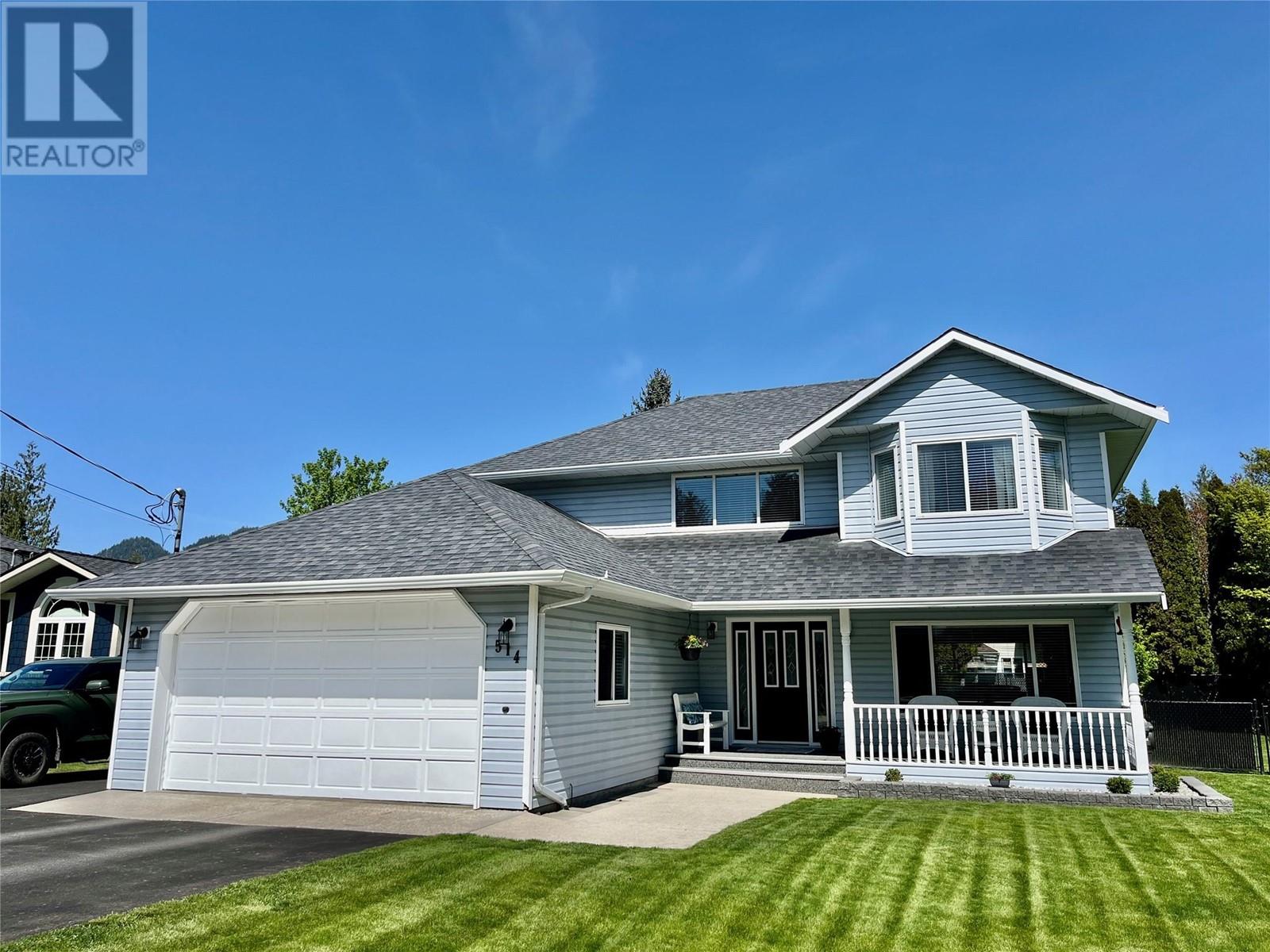 514 Forest Park Street, Sicamous, British Columbia  V0E 2V0 - Photo 2 - 10346545