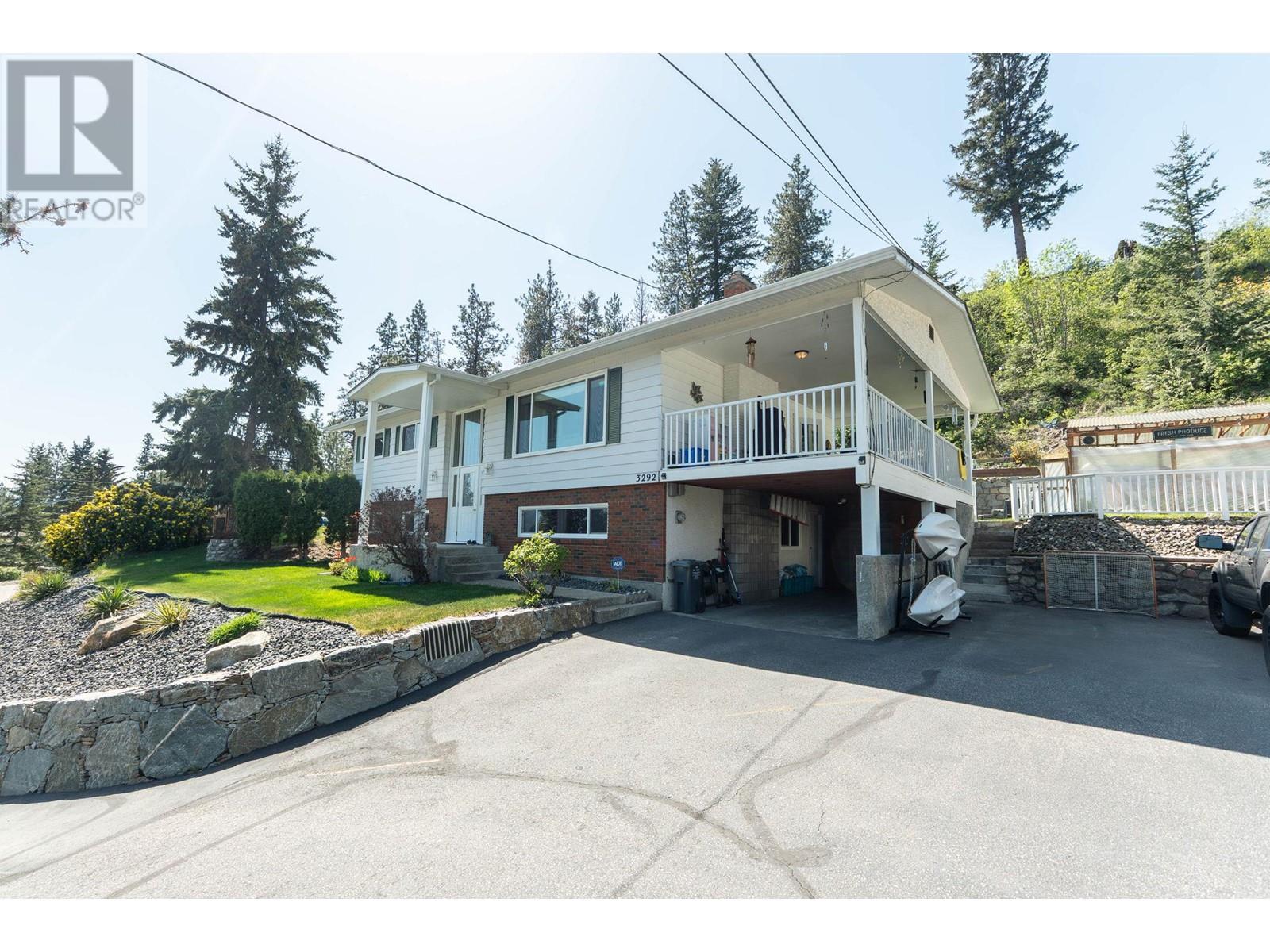3292 Mciver Road, West Kelowna, British Columbia  V4T 1G2 - Photo 2 - 10346278