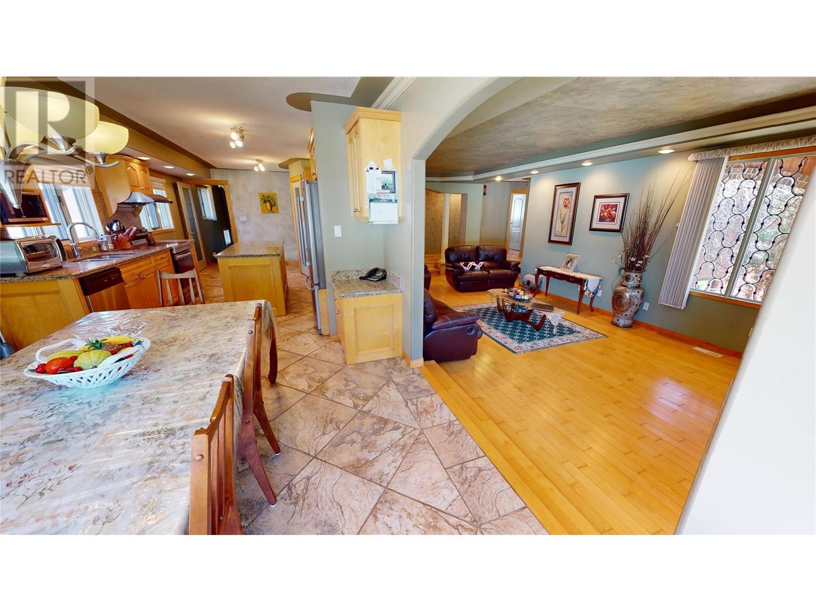 1698 Mckenzie Road, Fernie, British Columbia  V0B 1M5 - Photo 11 - 10345952