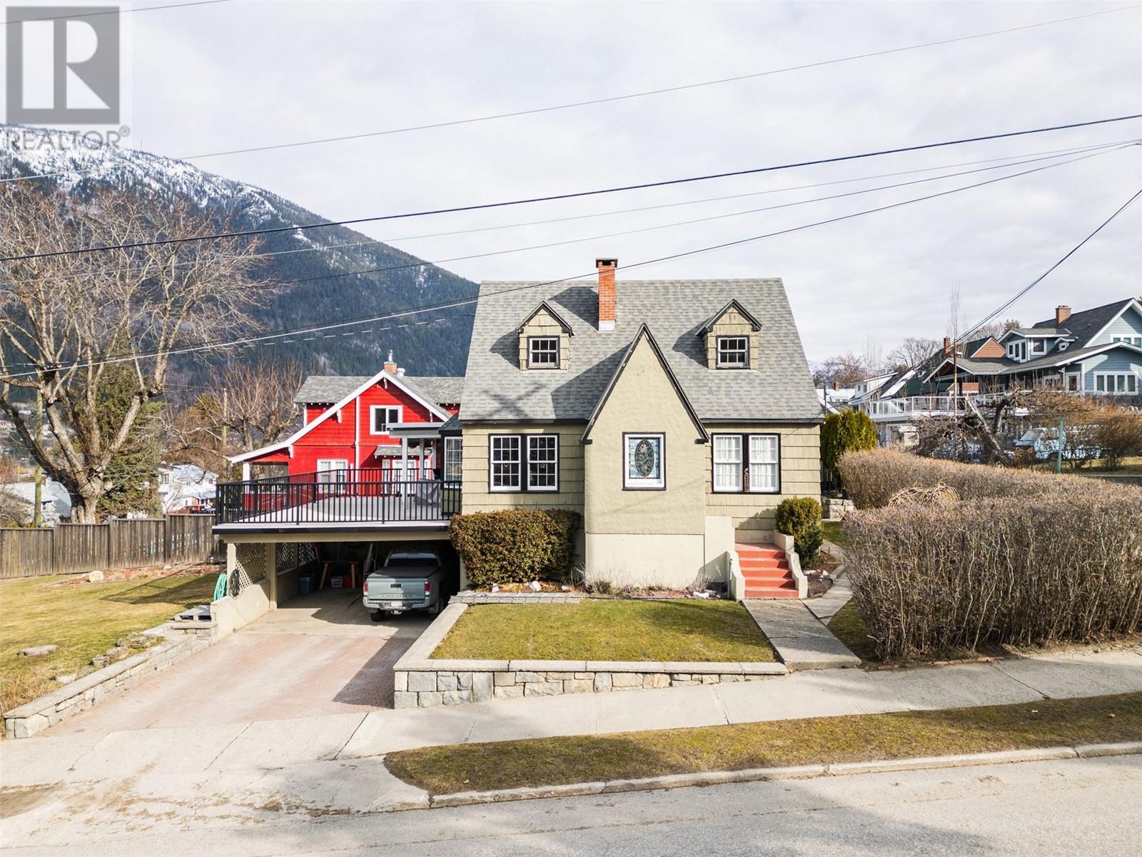 707 Cottonwood Street, Nelson, British Columbia  V1L 3V8 - Photo 1 - 10346687