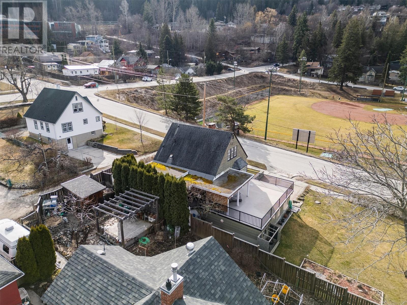707 Cottonwood Street, Nelson, British Columbia  V1L 3V8 - Photo 2 - 10346687