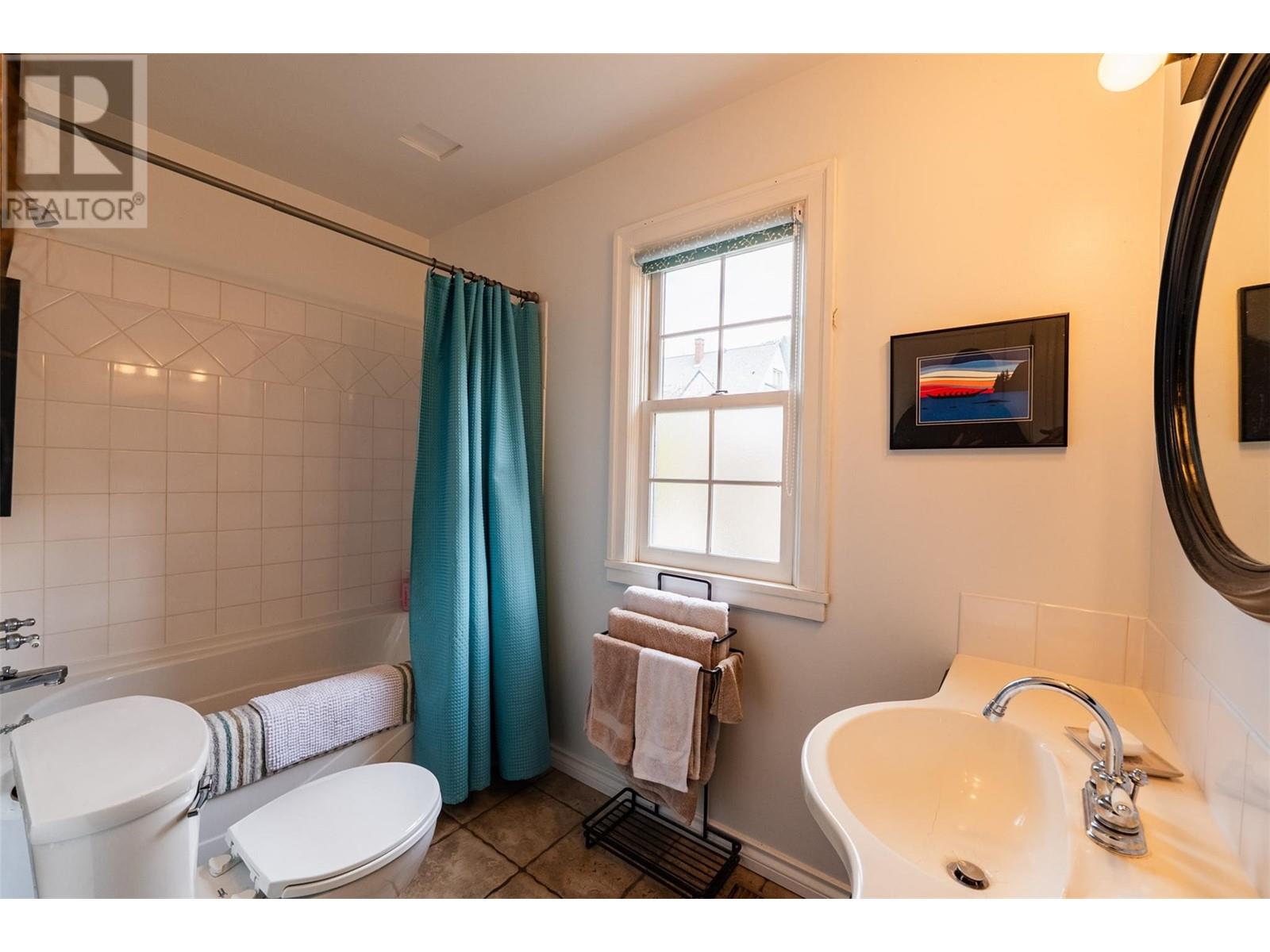 707 Cottonwood Street, Nelson, British Columbia  V1L 3V8 - Photo 22 - 10346687