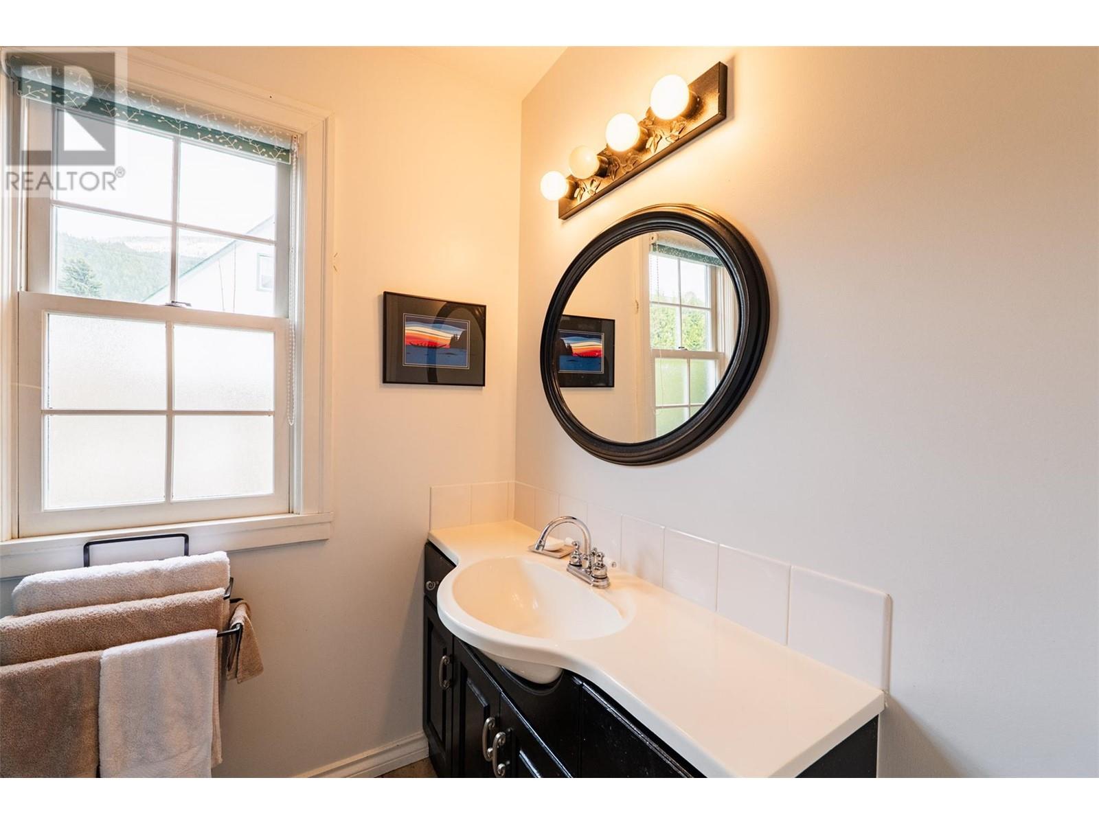 707 Cottonwood Street, Nelson, British Columbia  V1L 3V8 - Photo 23 - 10346687